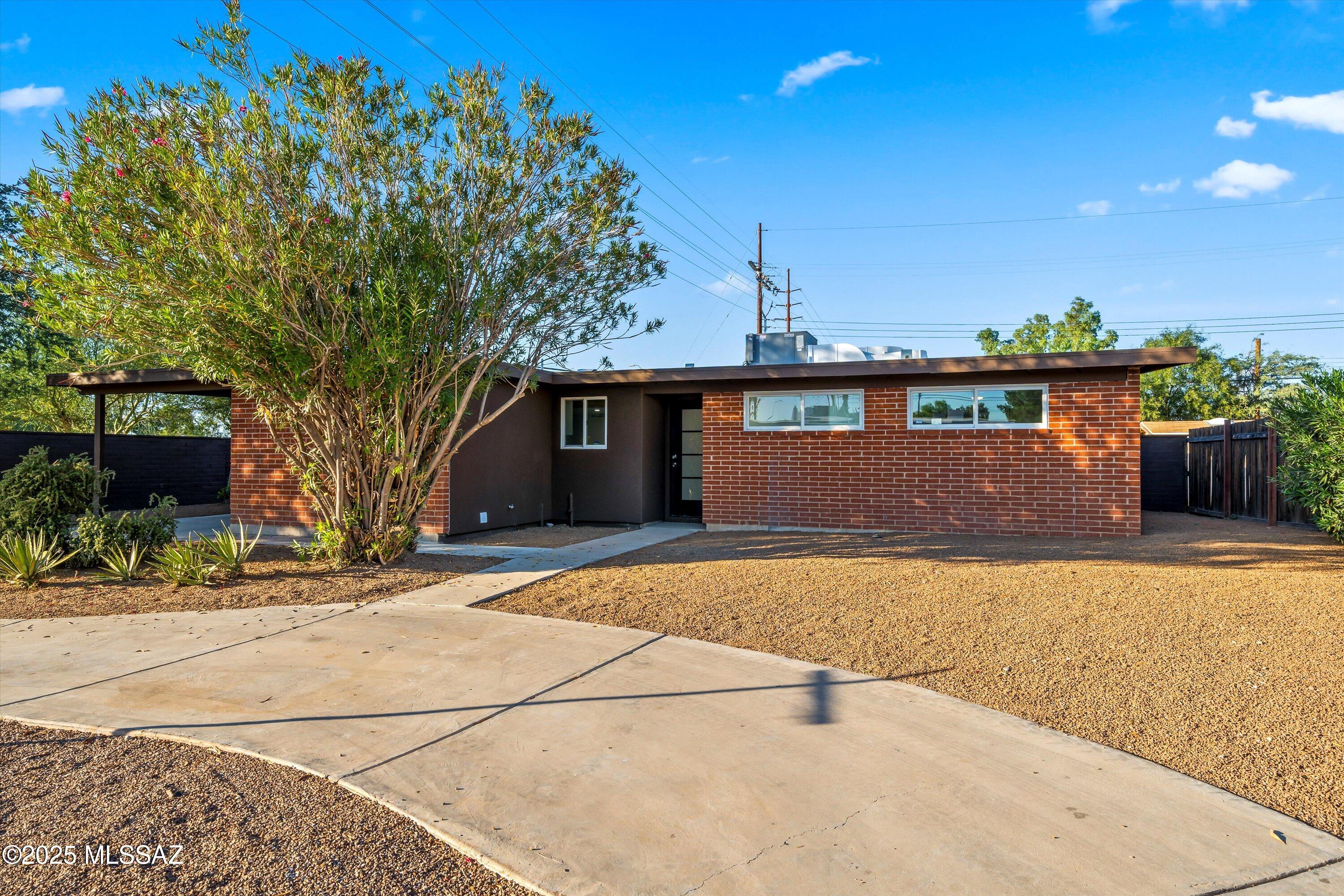 7901 E Winnepeg Drive