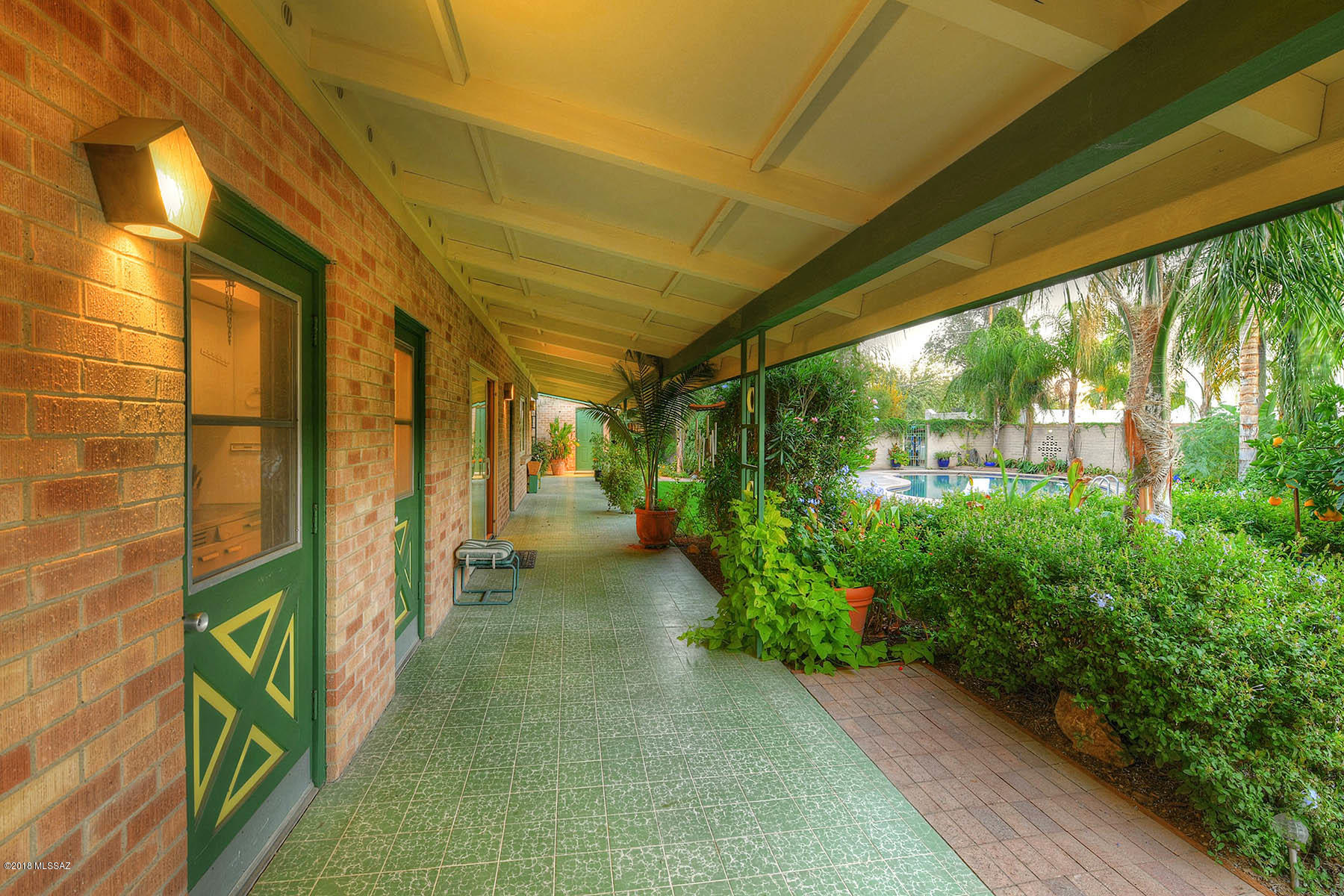 University Manor - Residential