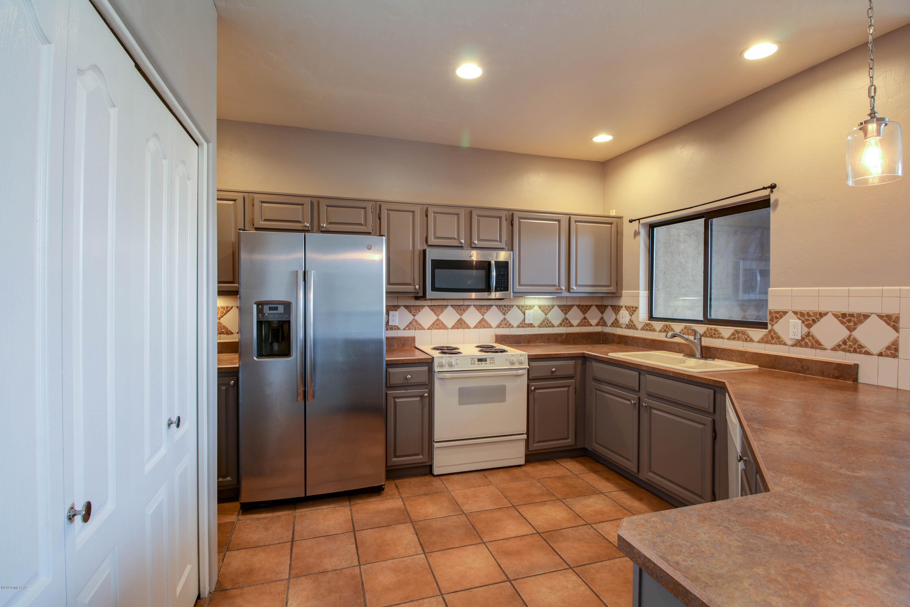 Fairway Terrace Condos. (Units 1-30) - Residential Lease