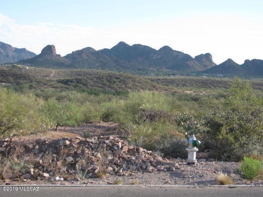 CITY and MOUNTAIN VIEWS with ALL utilities including sewer, NO septic required. Lots range from 15,317sf to 60,322sf. NO HOA and minimum CCR's. dont miss the opportunity to build your dream home!. One of the sellers is license to sell Real estate in the state of Arizona. 10 LOTS AVAILABLE