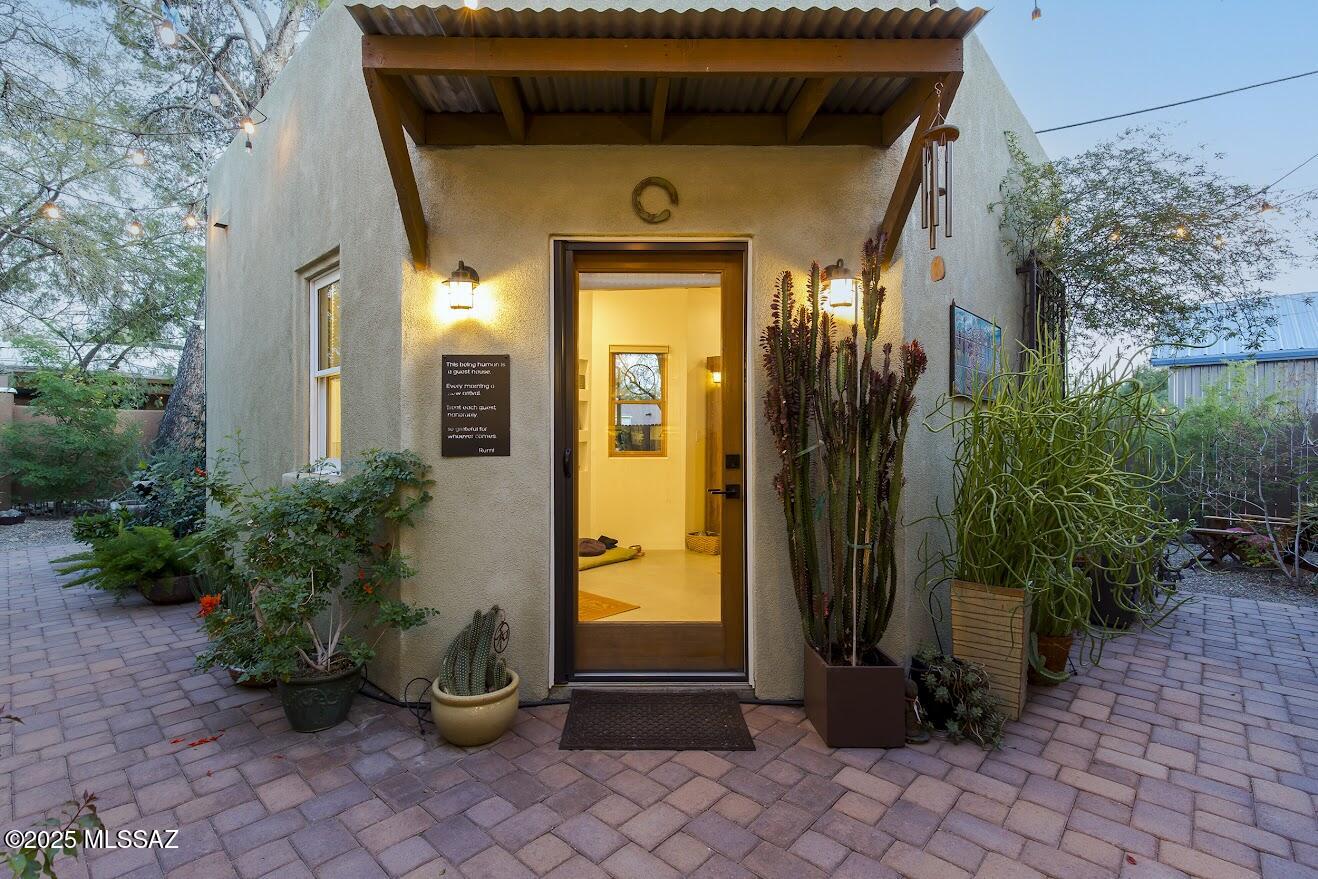 827 S Arizona Avenue