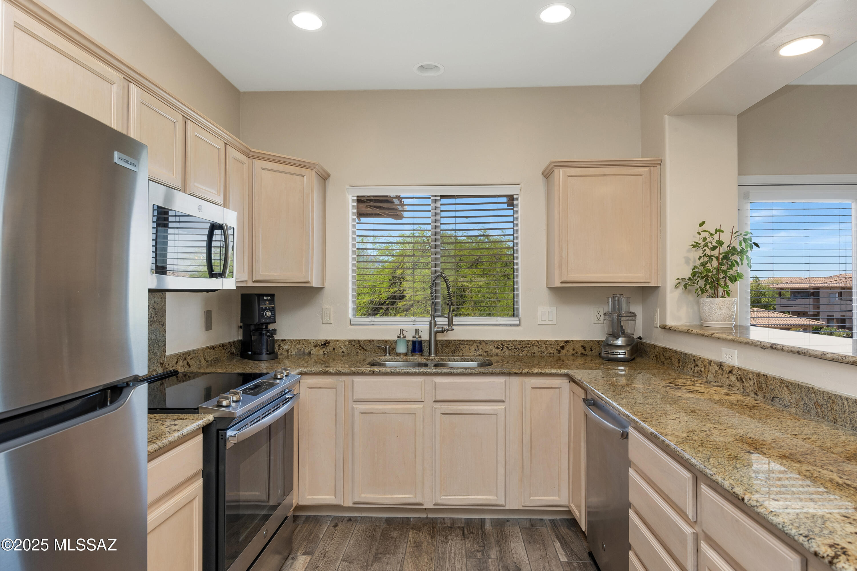 655 W Vistoso Highlands Drive 242
