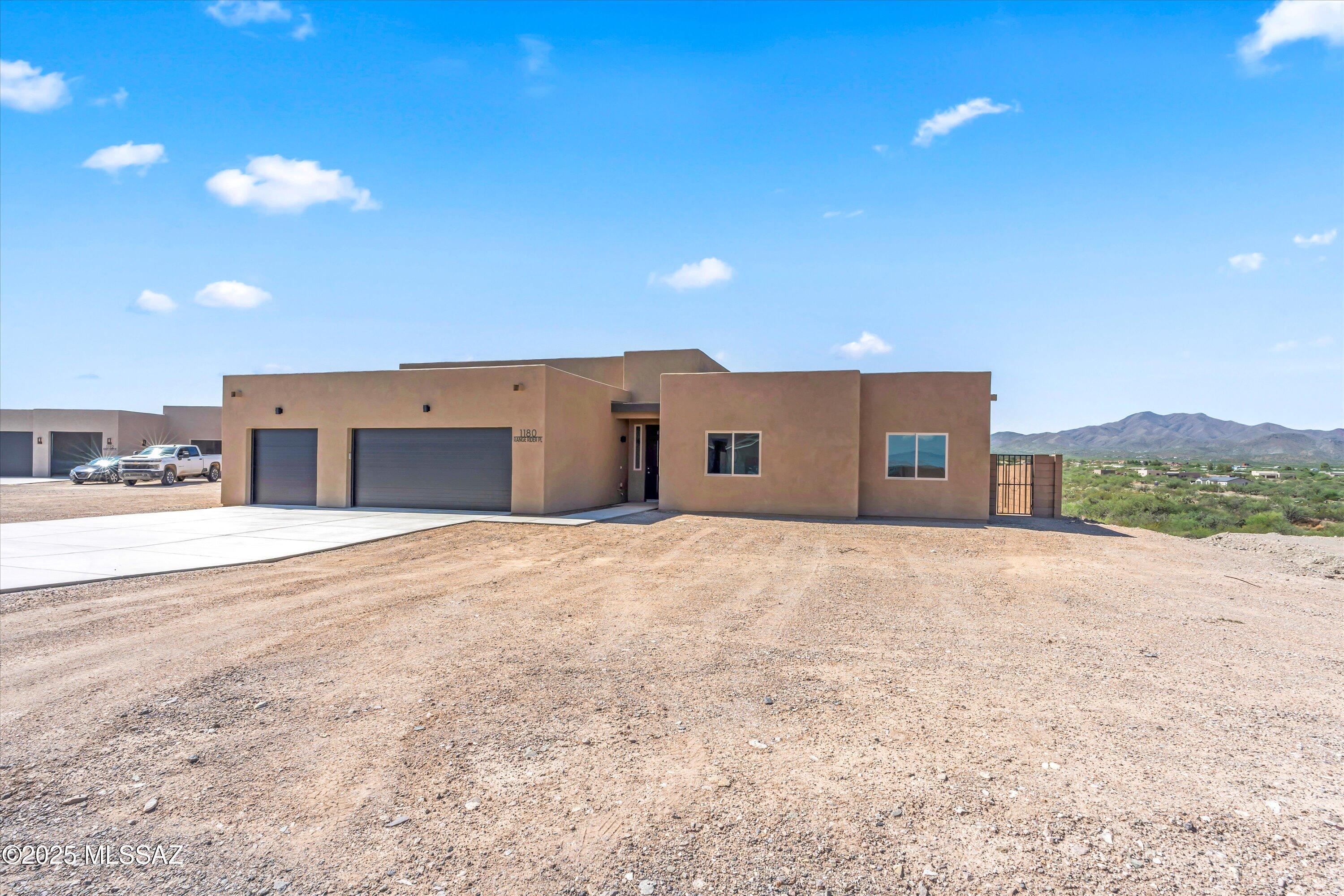 1180 N Range Rider Place