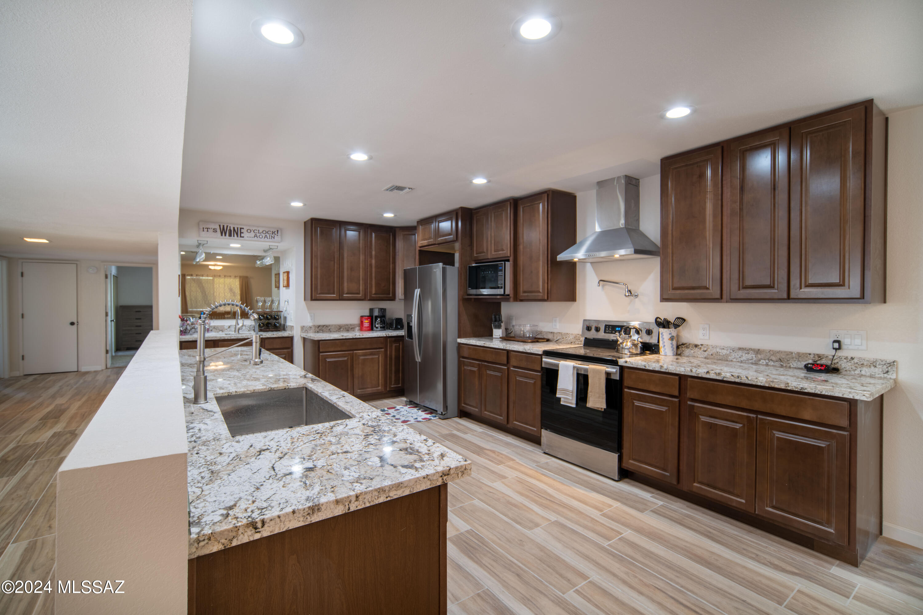 5617 N Camino Del Conde