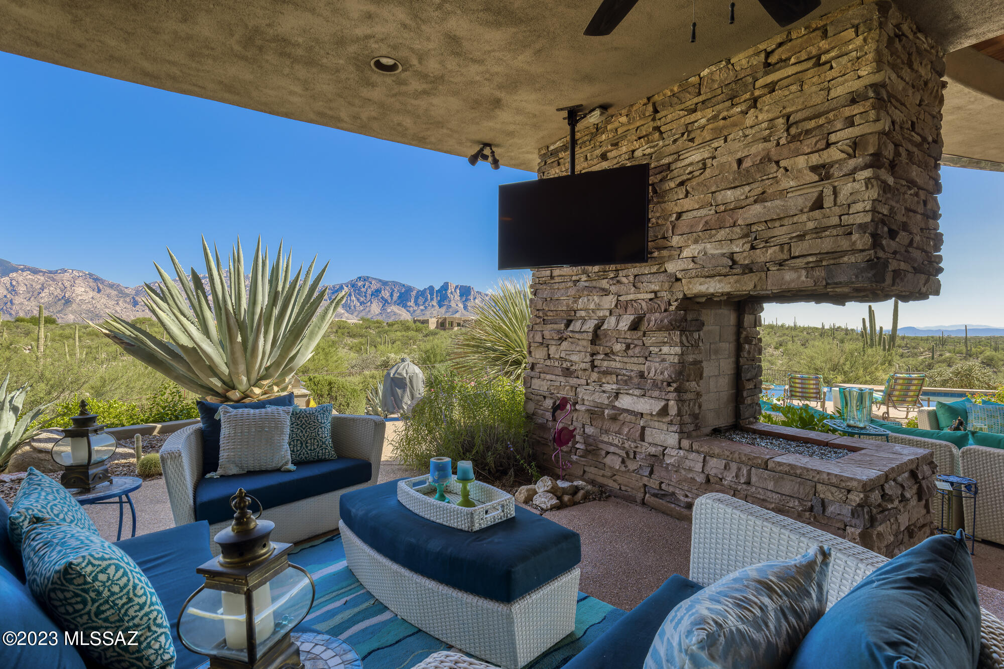 Honey Bee Ridge(The Estates At) - Residential
