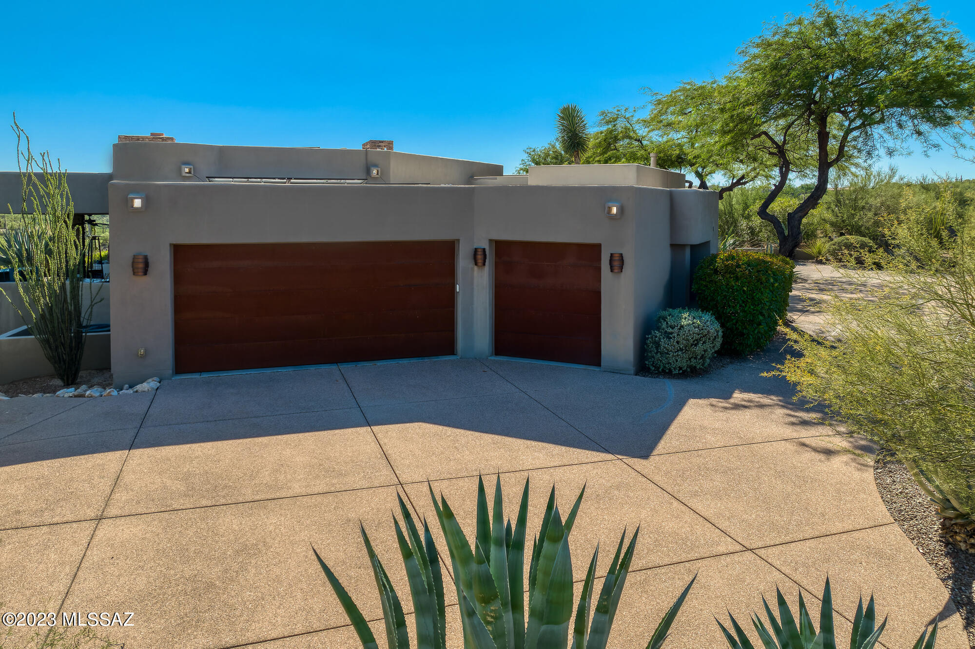 Honey Bee Ridge(The Estates At) - Residential