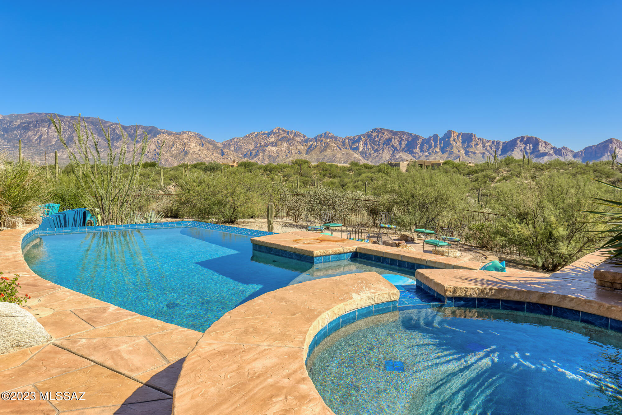 Honey Bee Ridge(The Estates At) - Residential