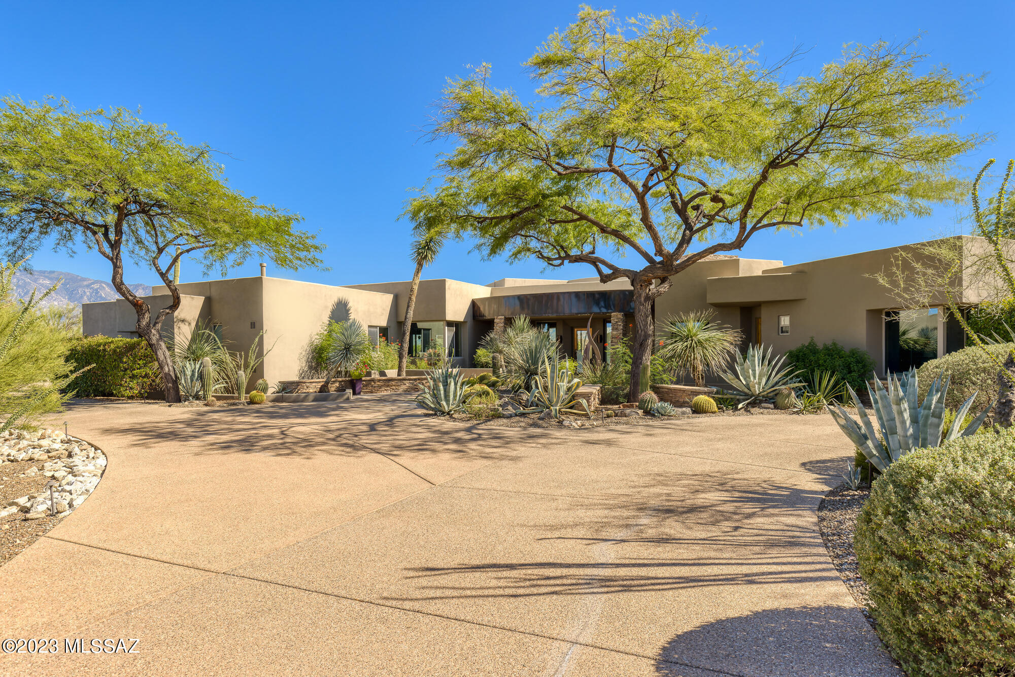Honey Bee Ridge(The Estates At) - Residential