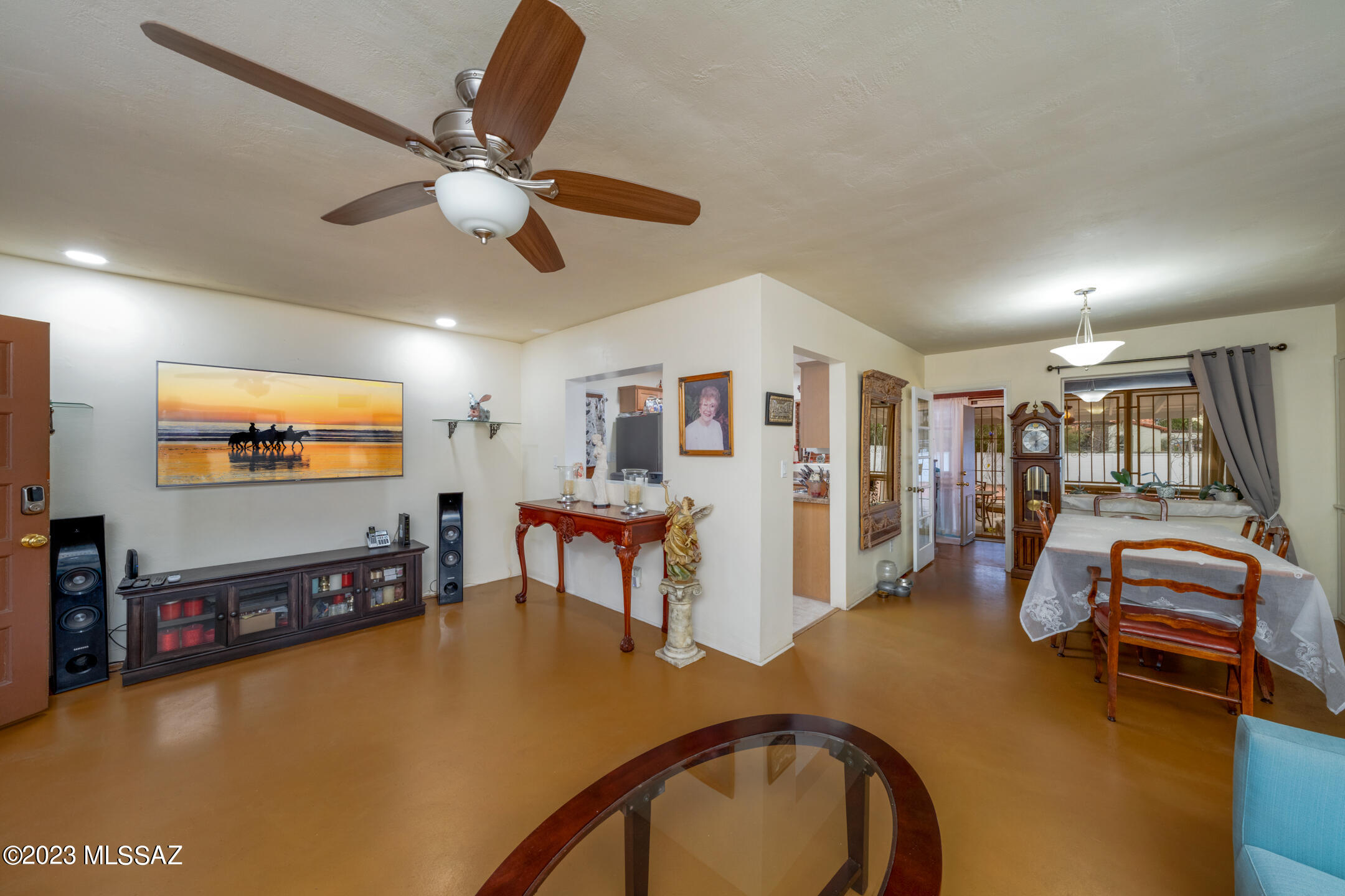 Broadway Manor - Residential