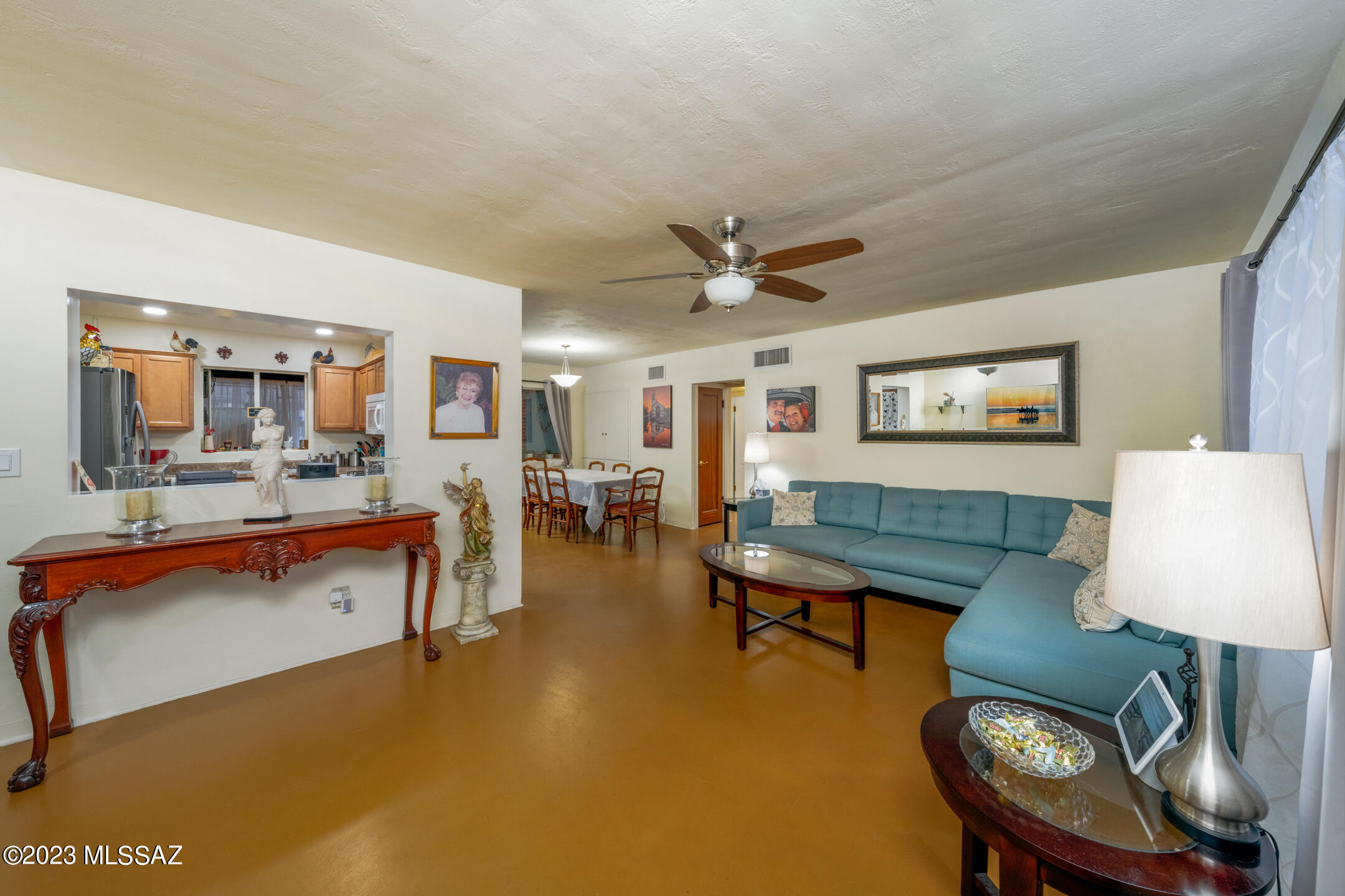 Broadway Manor - Residential