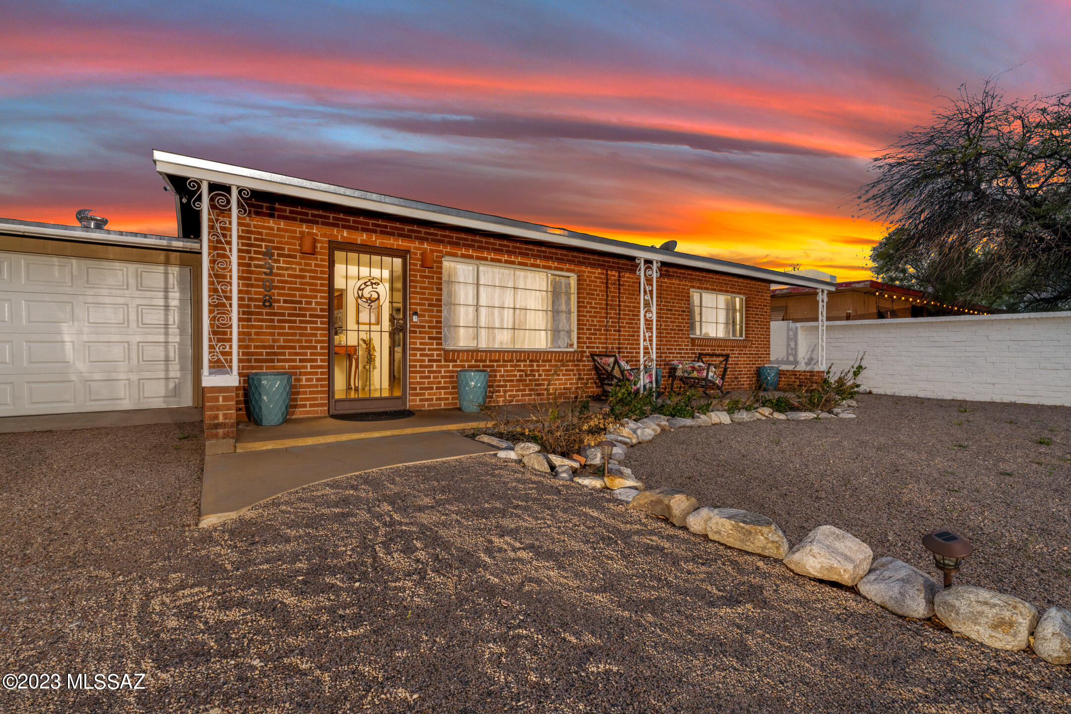 Broadway Manor - Residential
