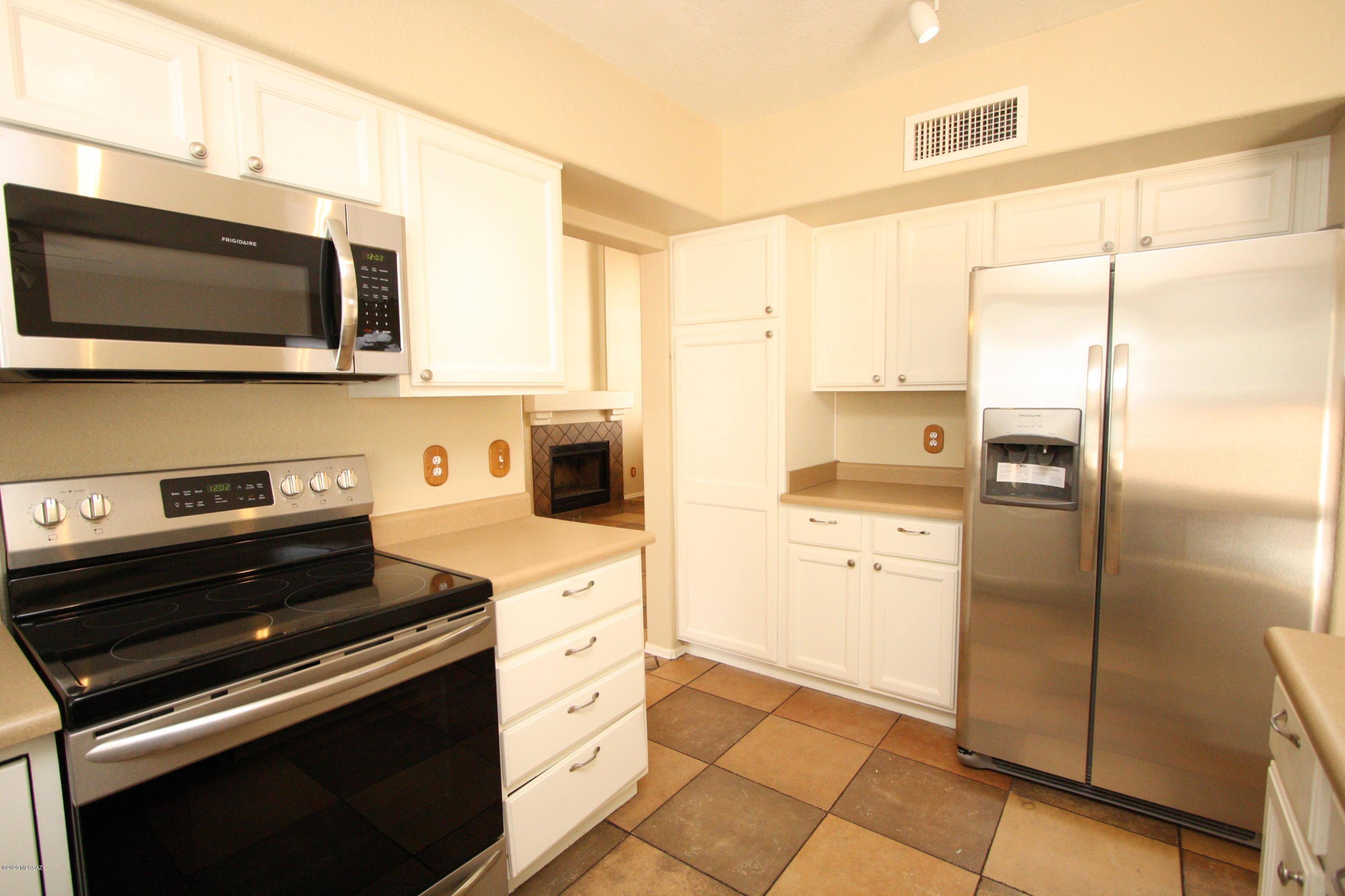 Rancho Escondido(1-198) - Residential Lease