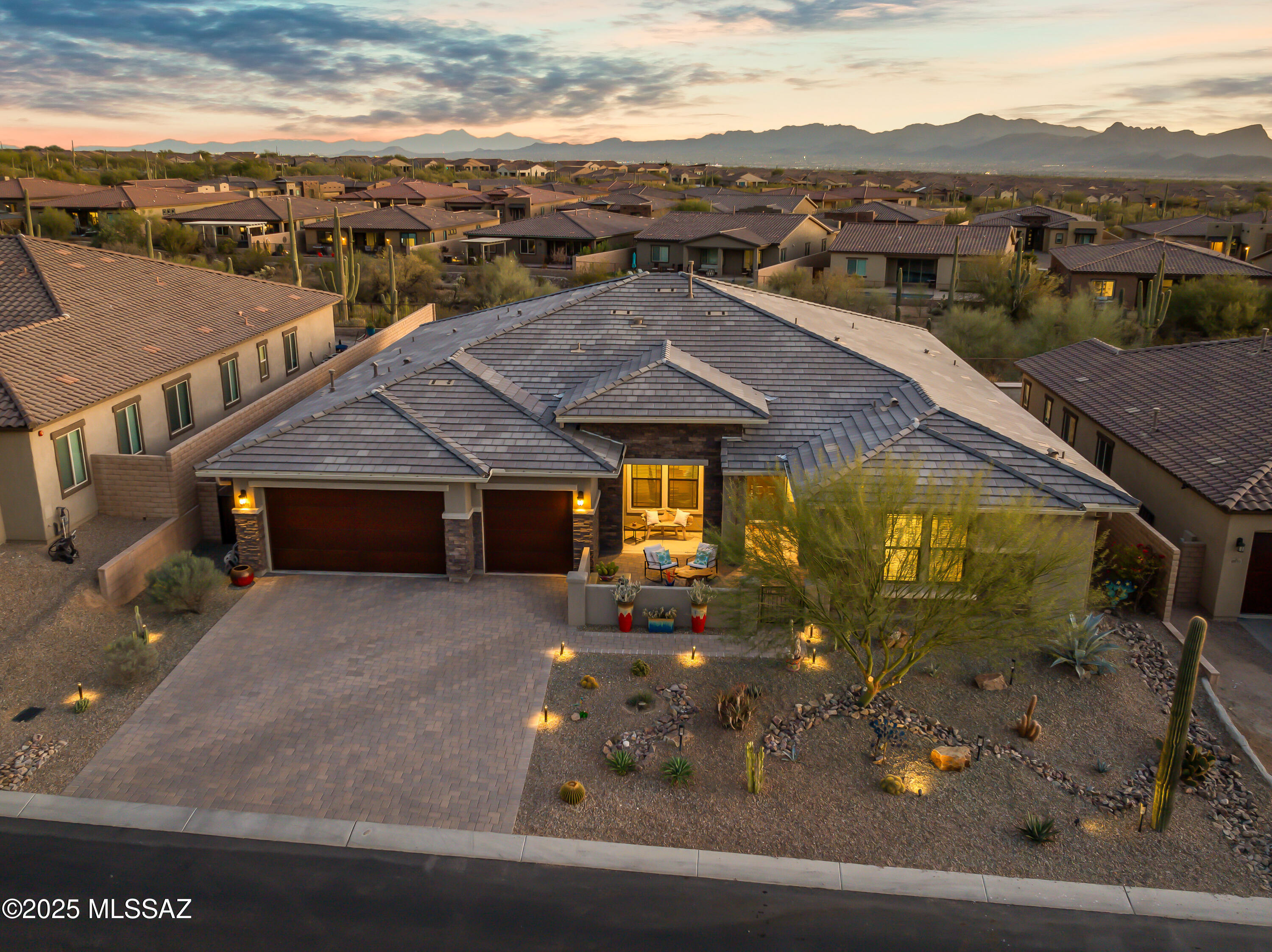 6925 W Turquoise Hills Place