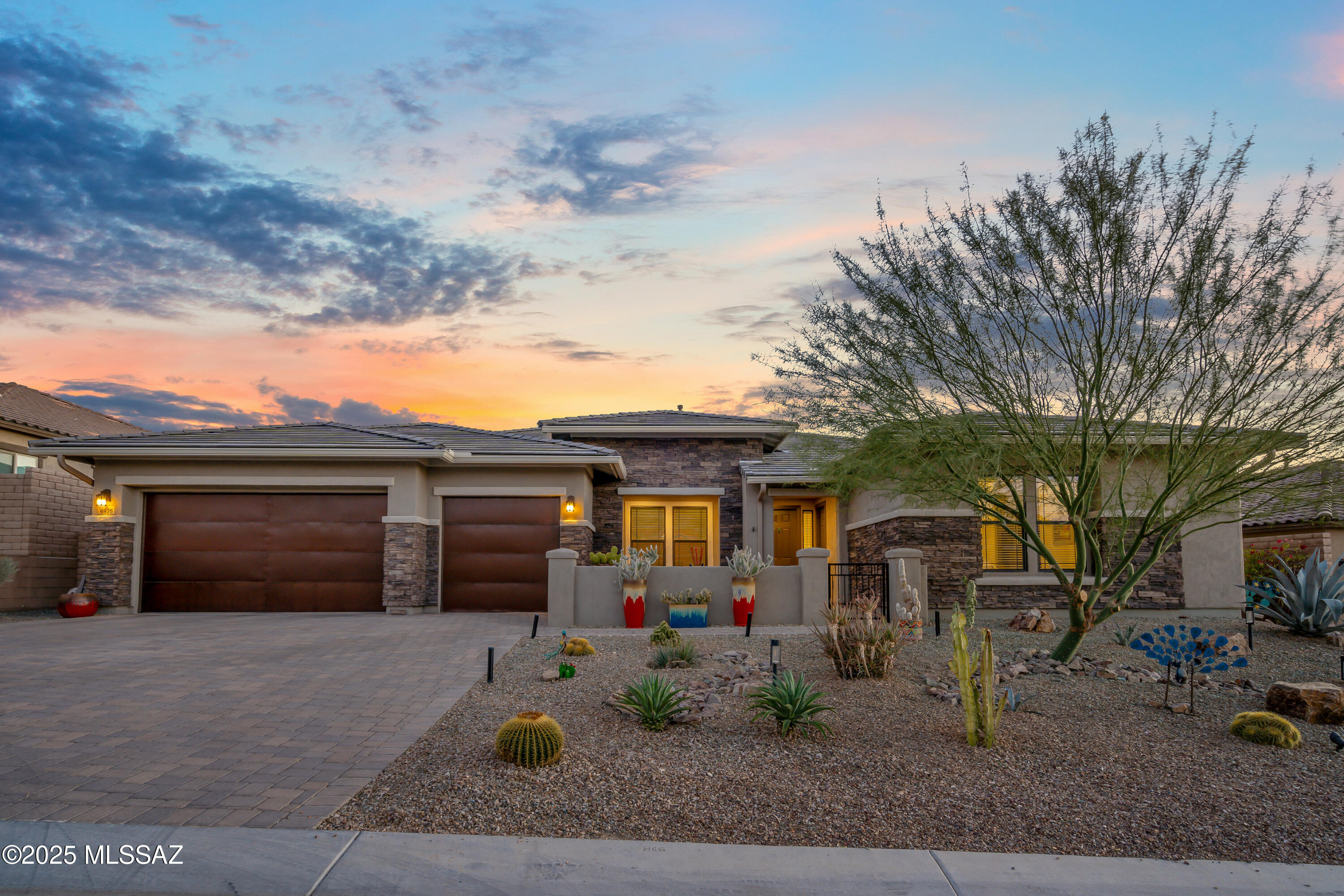 6925 W Turquoise Hills Place