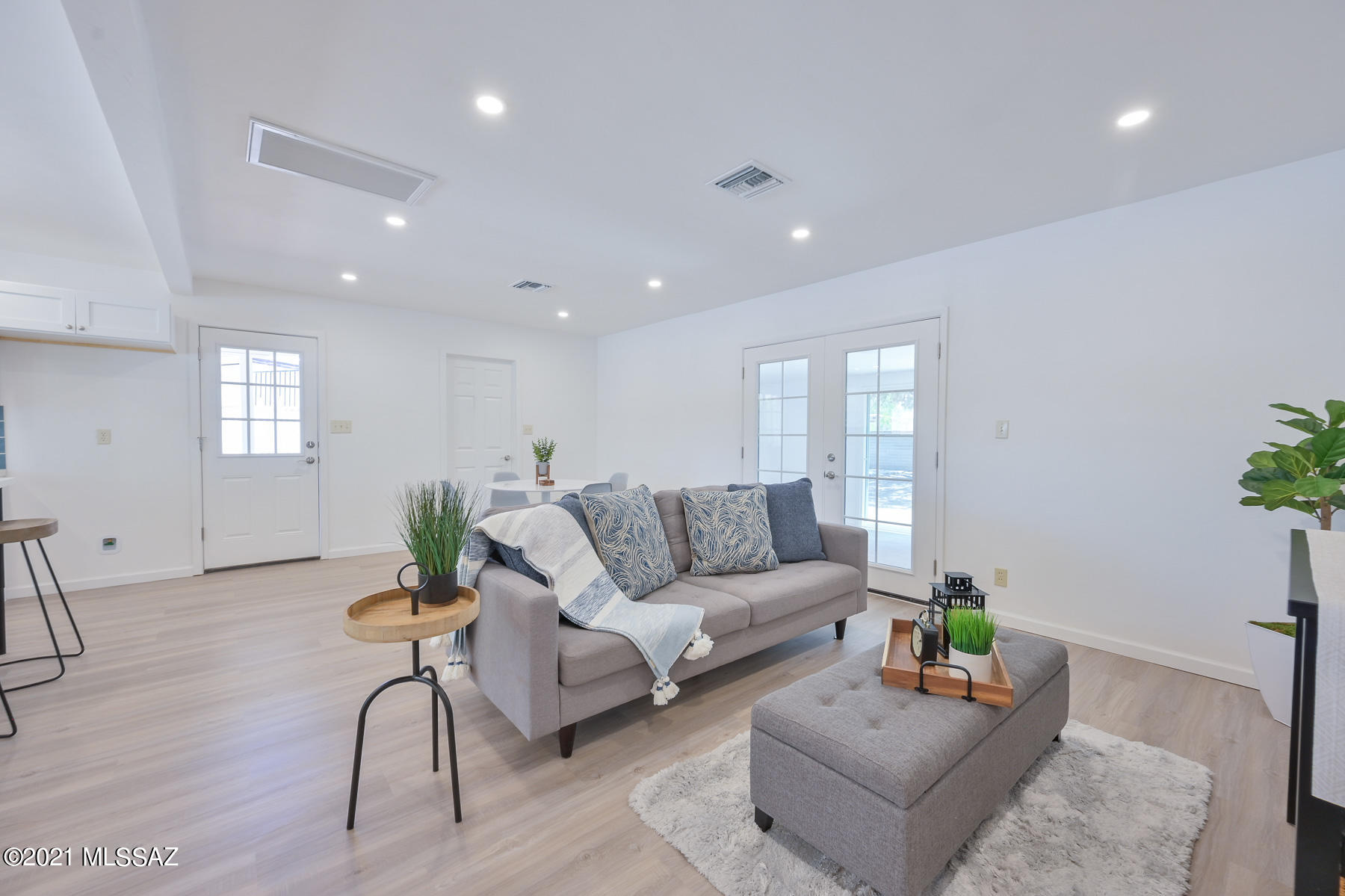 Miramonte Terr - Residential