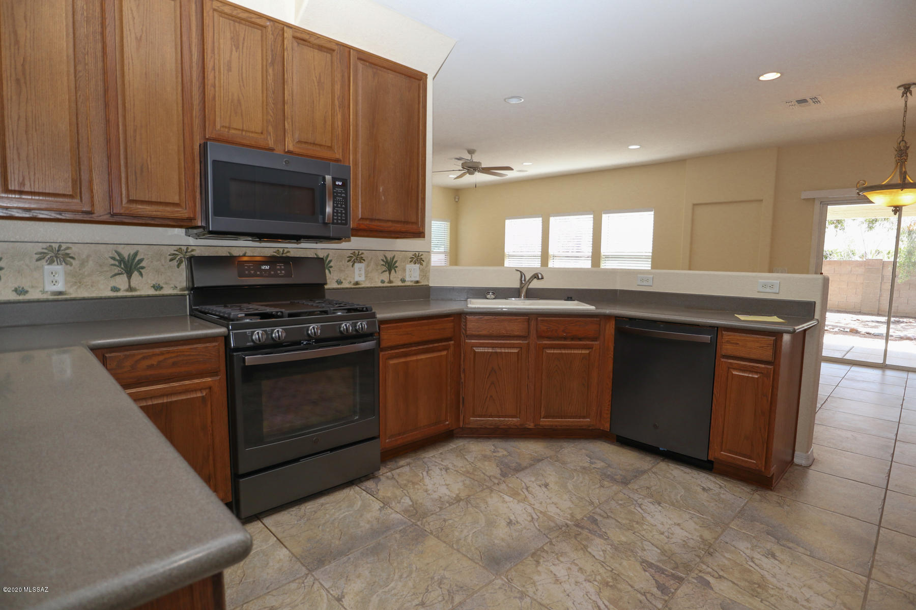 Pantano Ridge (1-123) - Residential Lease