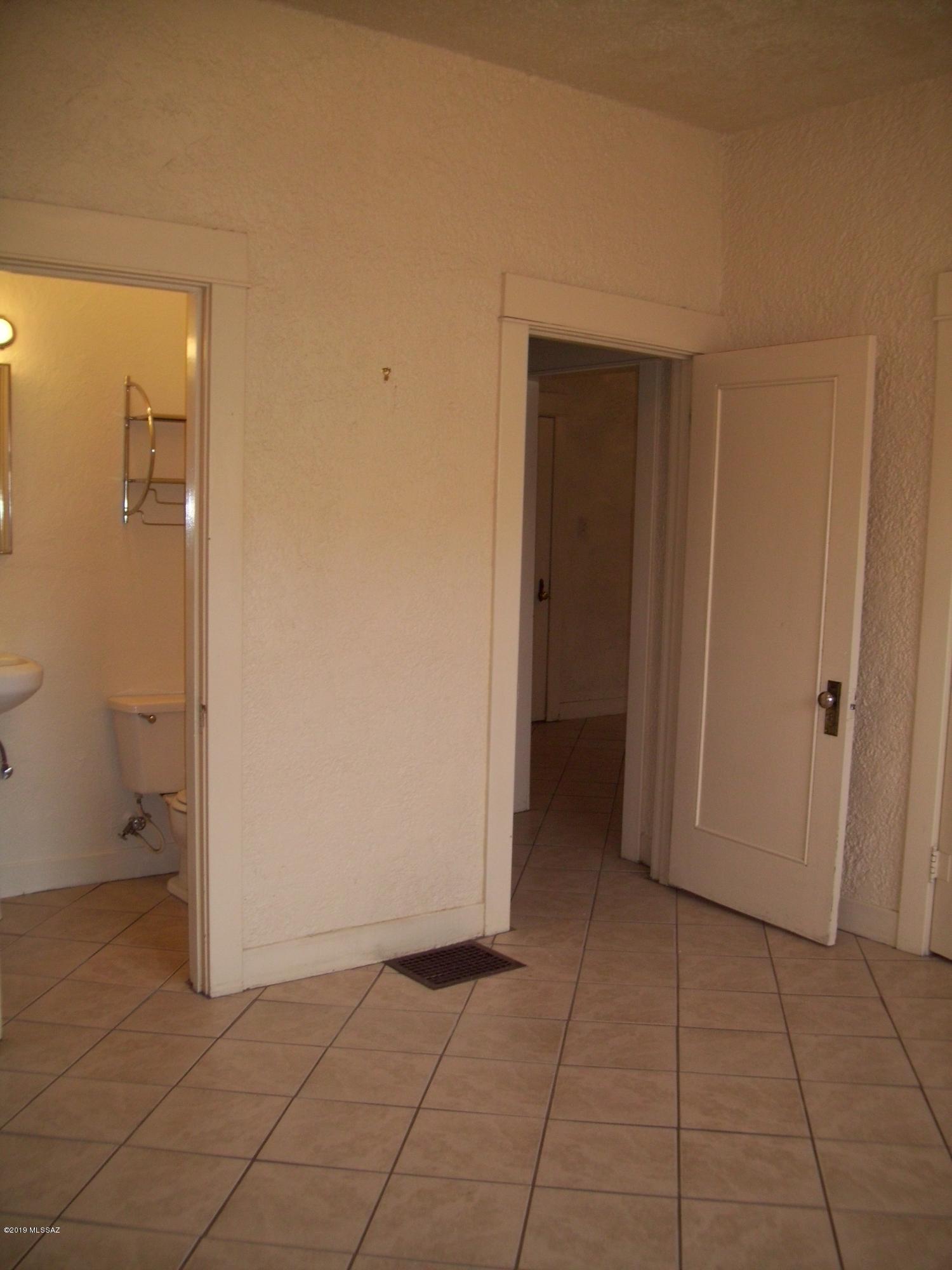 Blenman Annex - Residential Lease