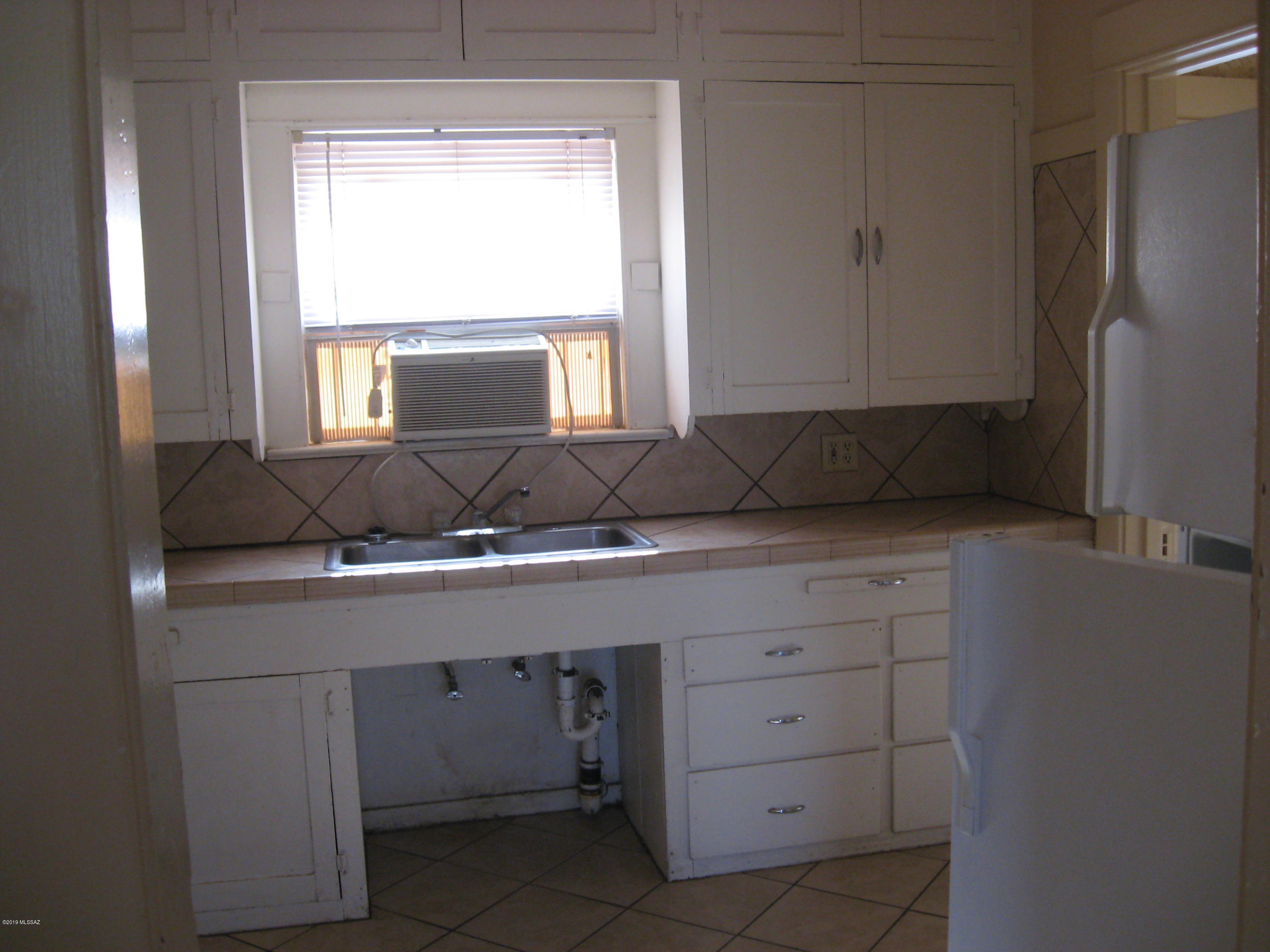 Blenman Annex - Residential Lease
