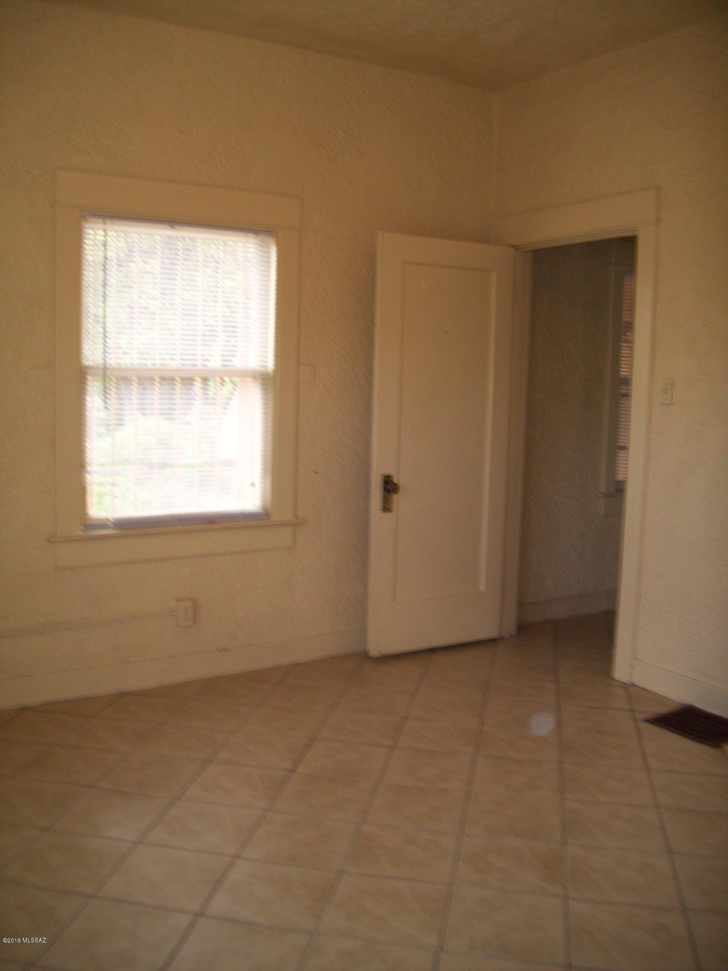 Blenman Annex - Residential Lease