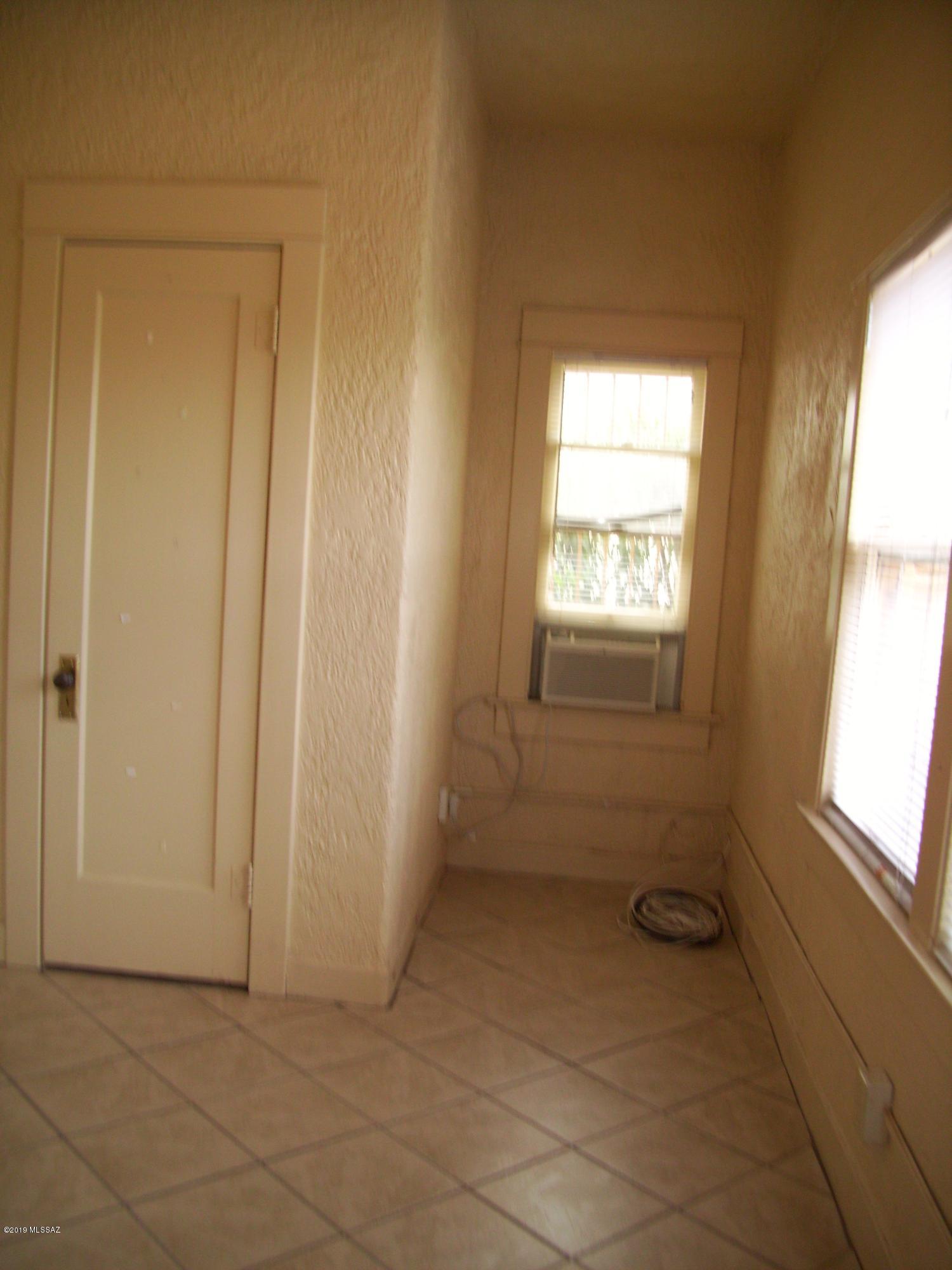 Blenman Annex - Residential Lease