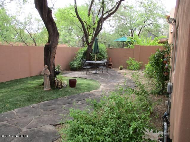 Rancho Palomino (1-27) - Residential Lease