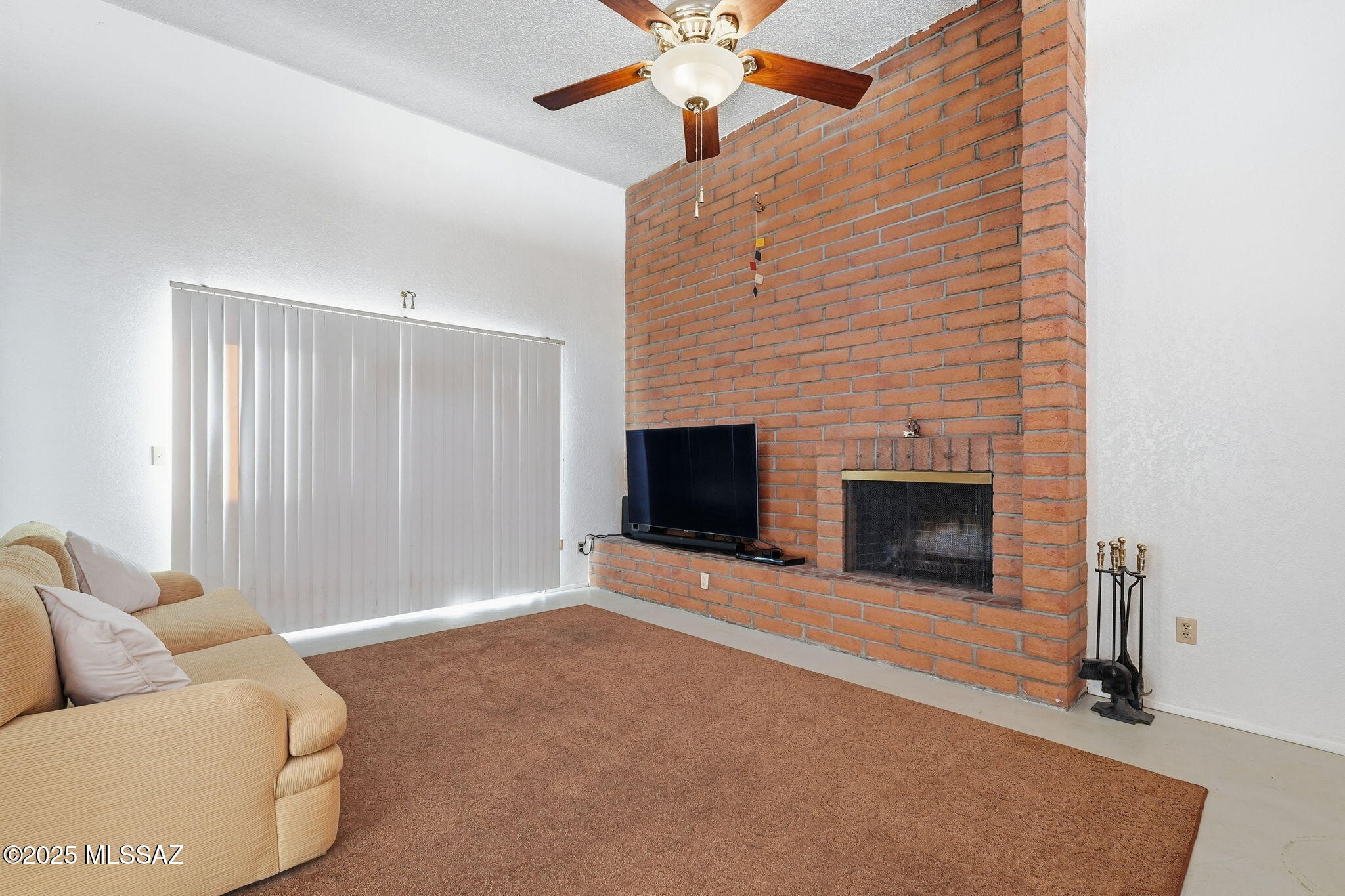 3817 N Pasatiempo Place