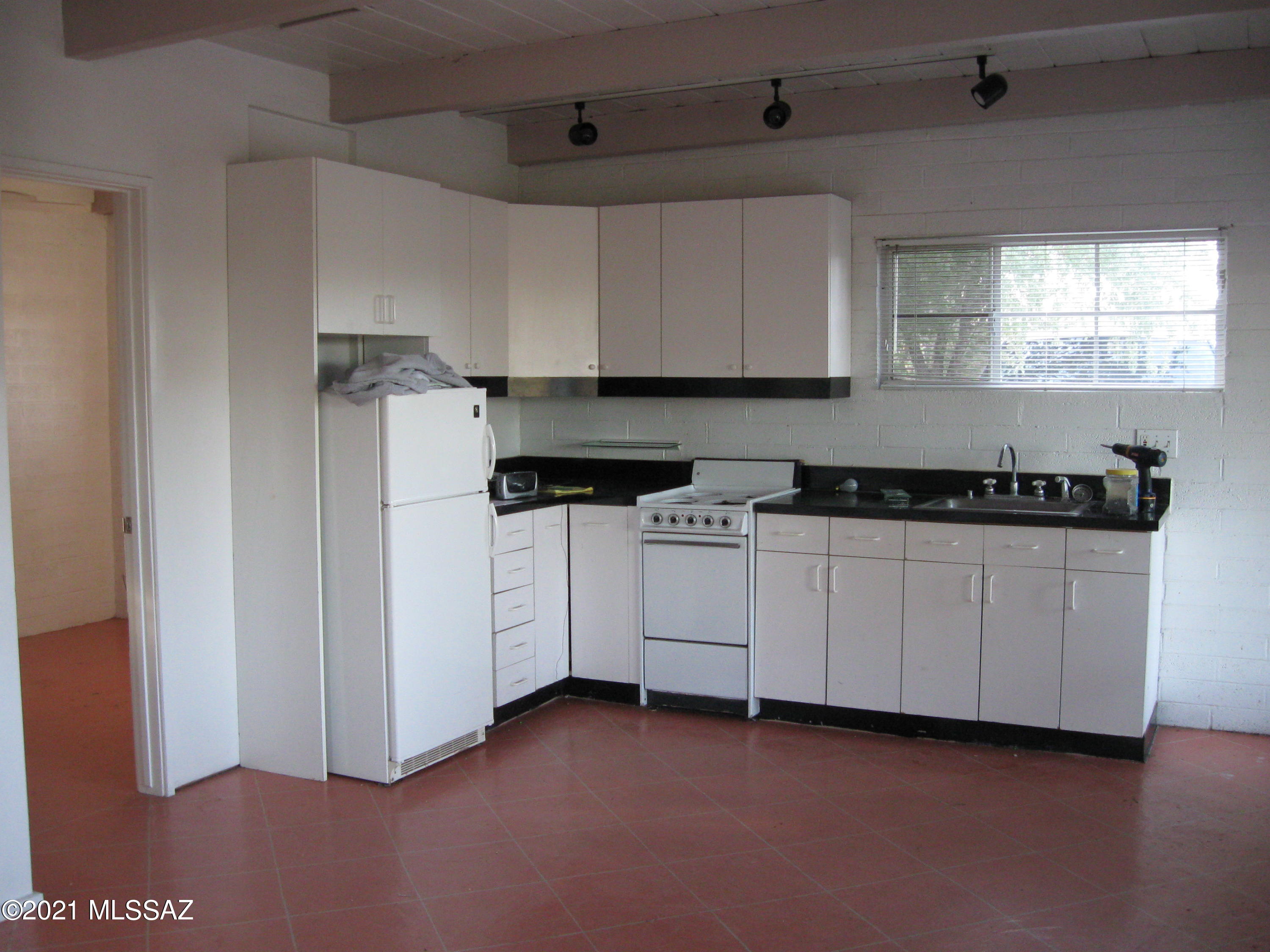 Unsubdivided - Residential