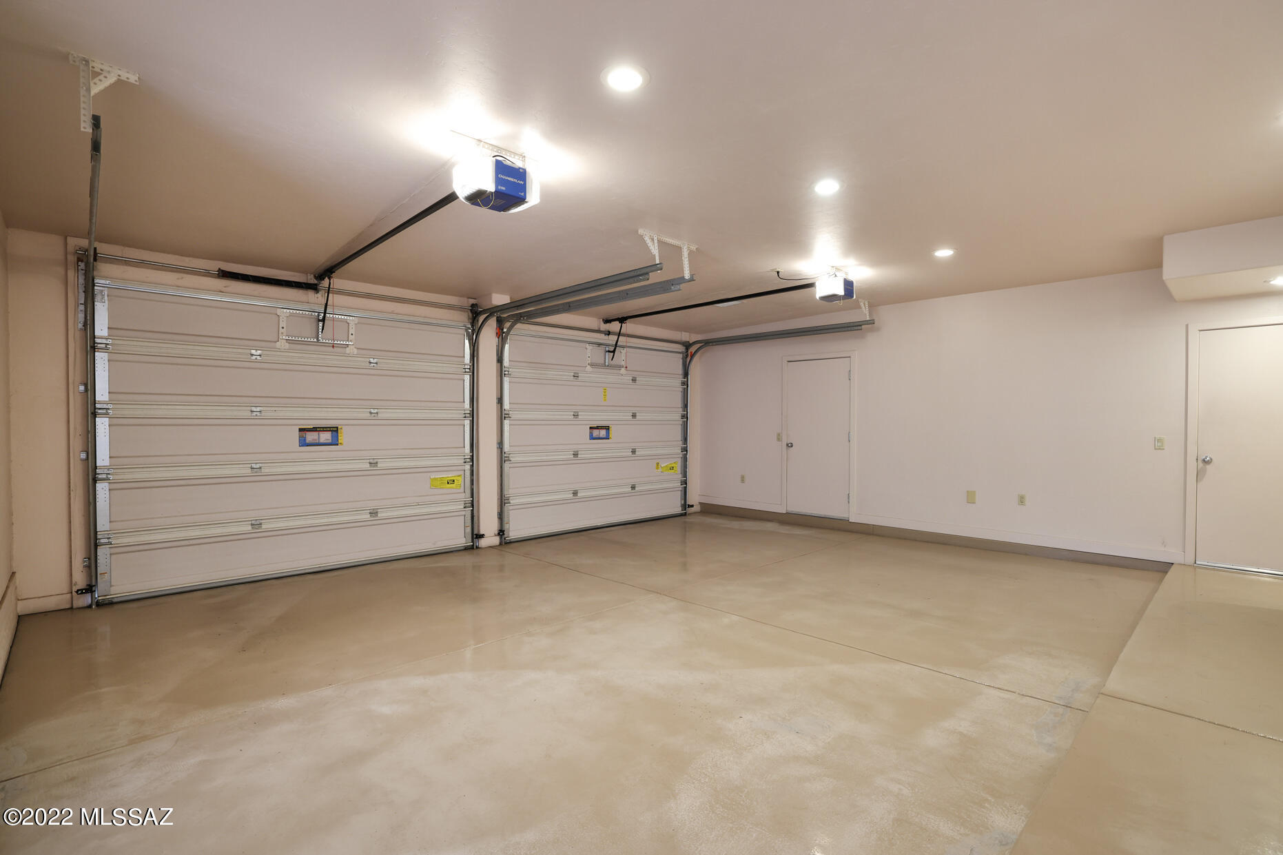 Finisterra (1-210) - Residential