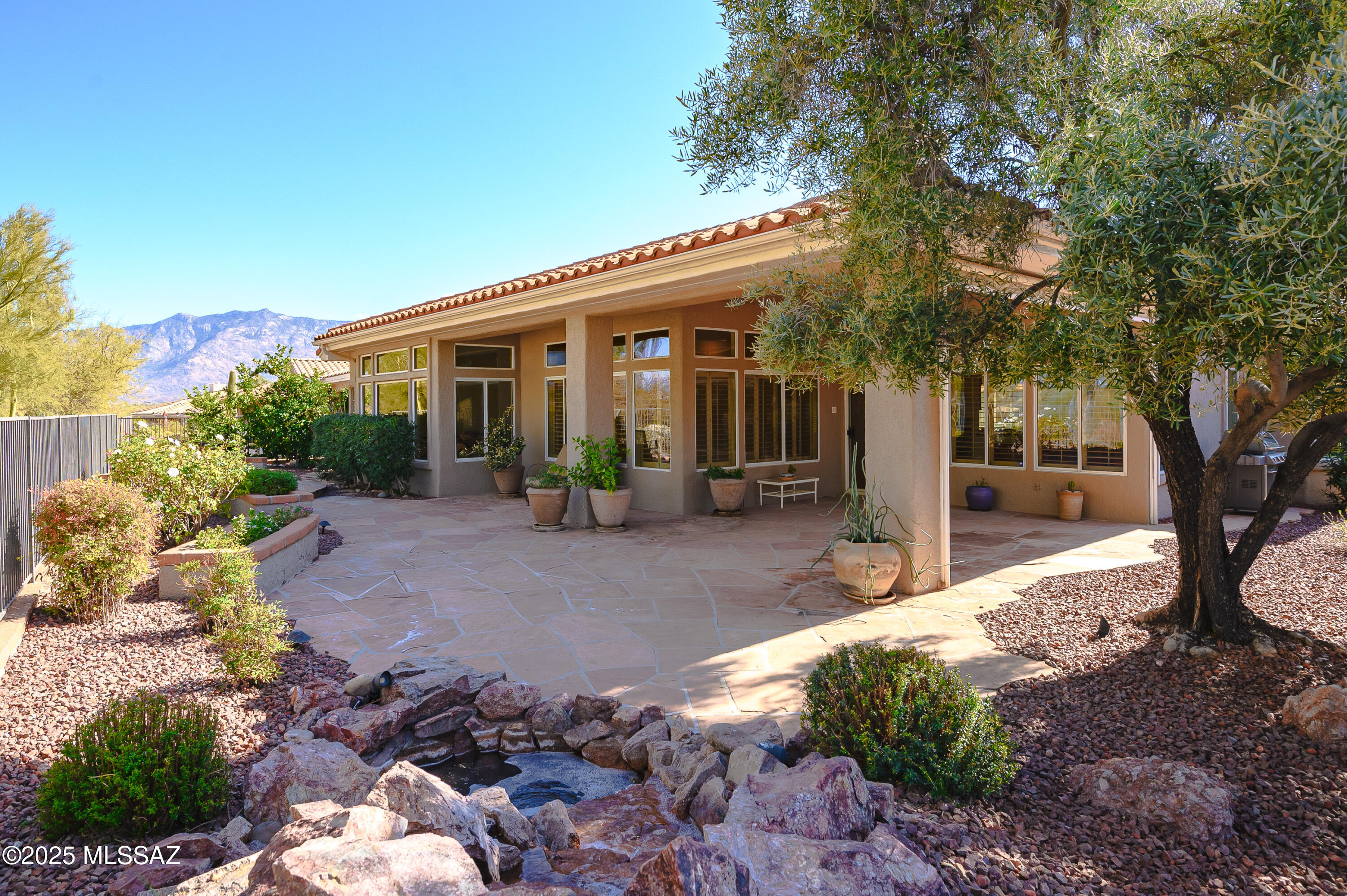 1845 E Mellow Trail