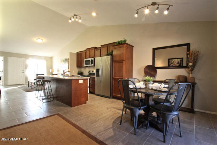 Reddington Hills (1-137) - Residential Lease