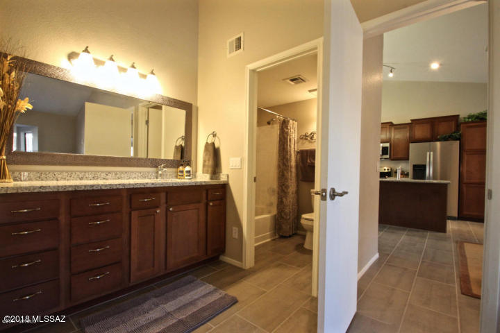 Reddington Hills (1-137) - Residential Lease