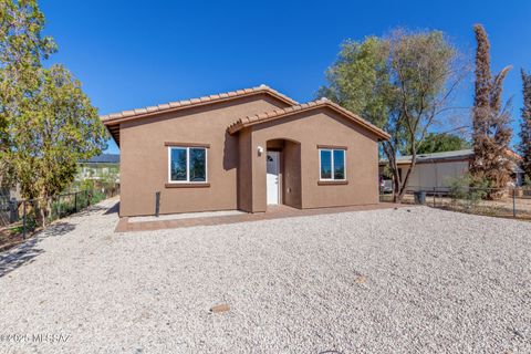Photo of 3213 E Milton Road, Tucson, AZ 85706 (MLS # 22529105)
