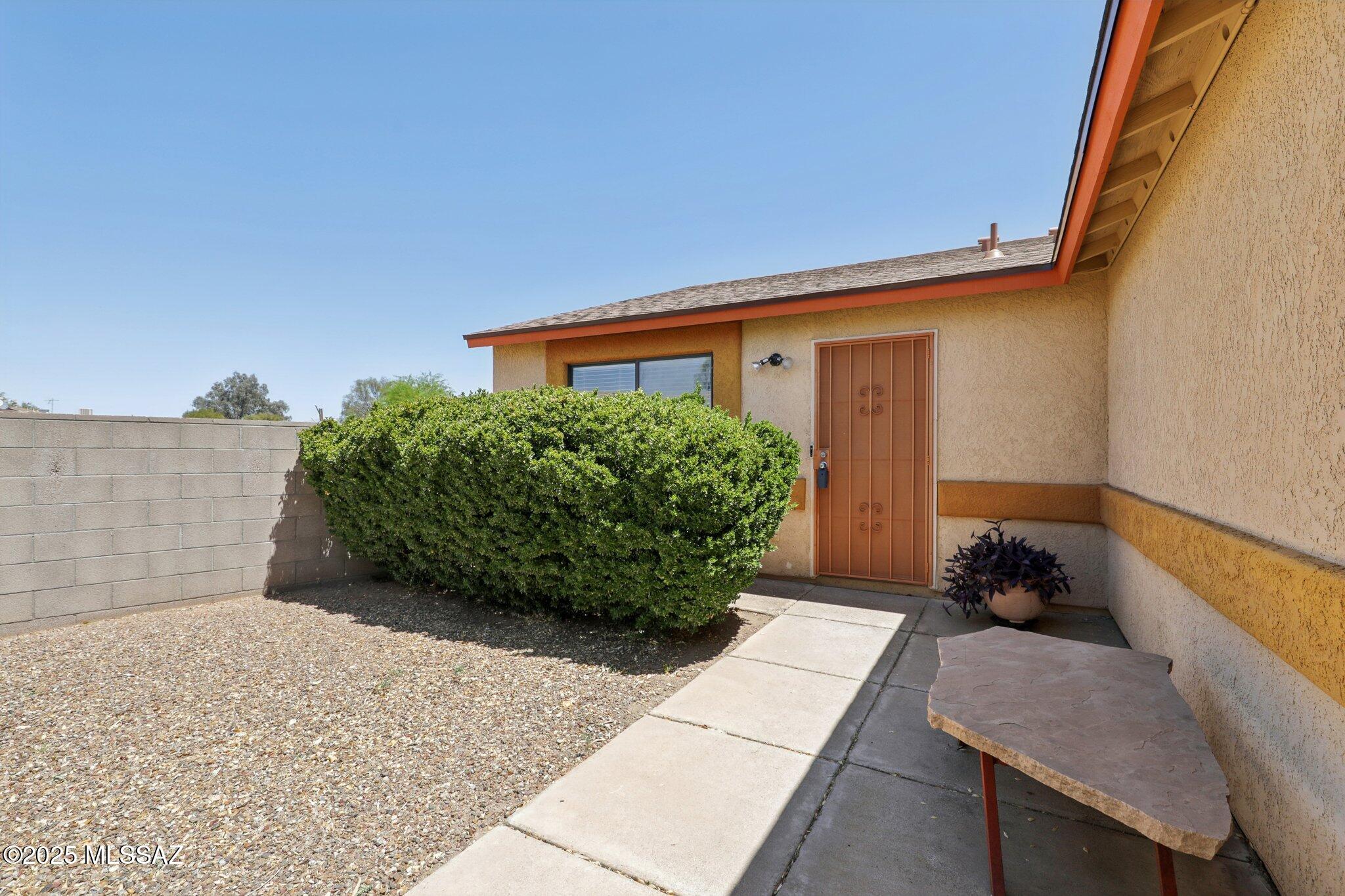 1861 W Sauvignon Drive