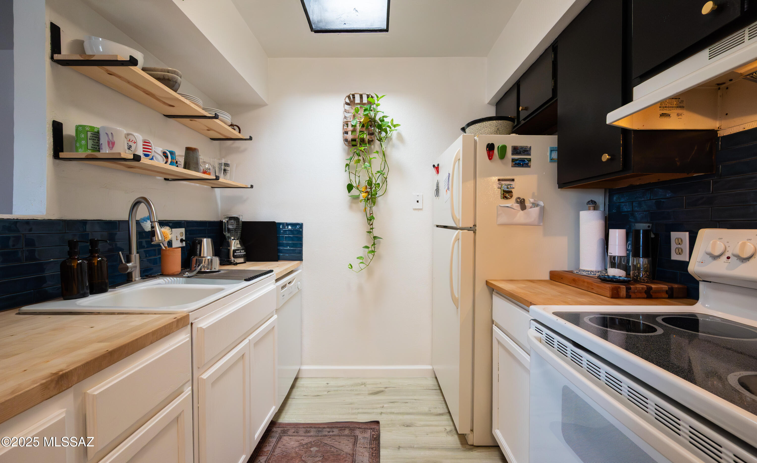 4180 N Western Winds Drive