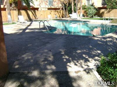 Villa Paraiso (1-67) - Residential Lease