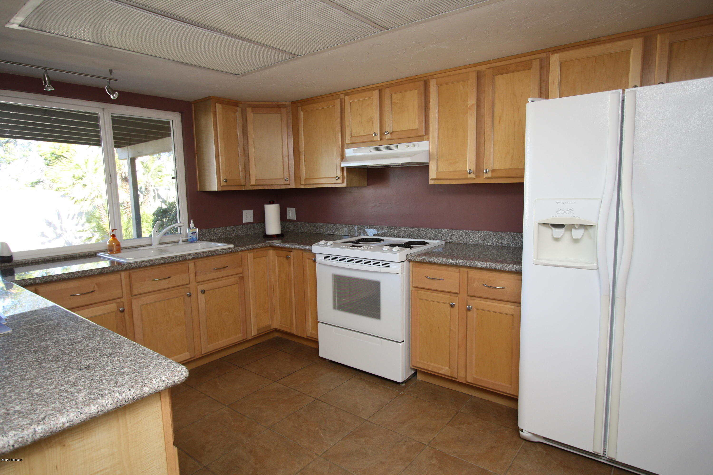 Hidden Hills (1-103) - Residential Lease