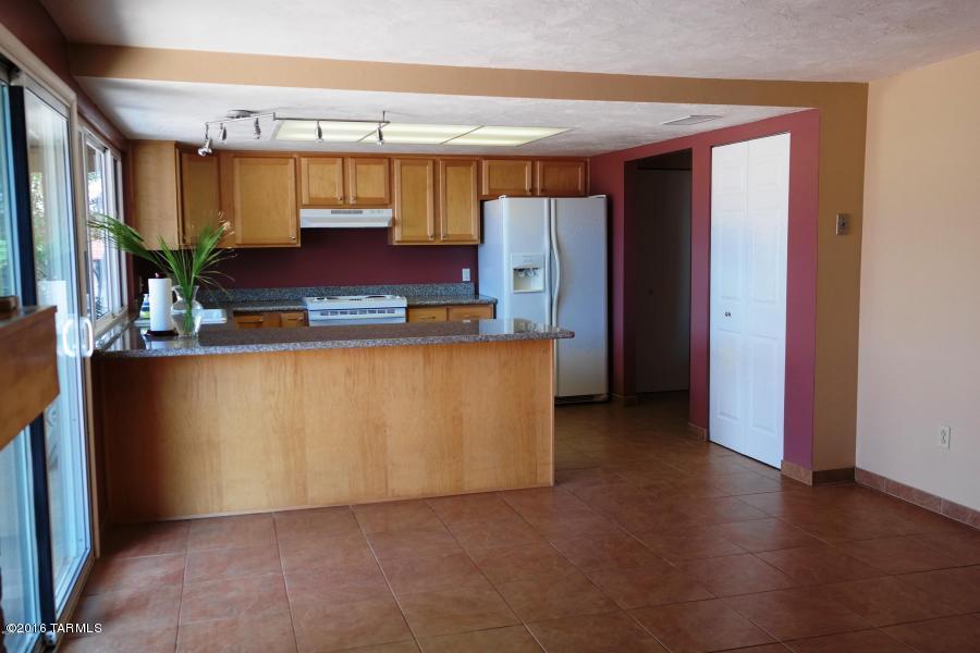 Hidden Hills (1-103) - Residential Lease
