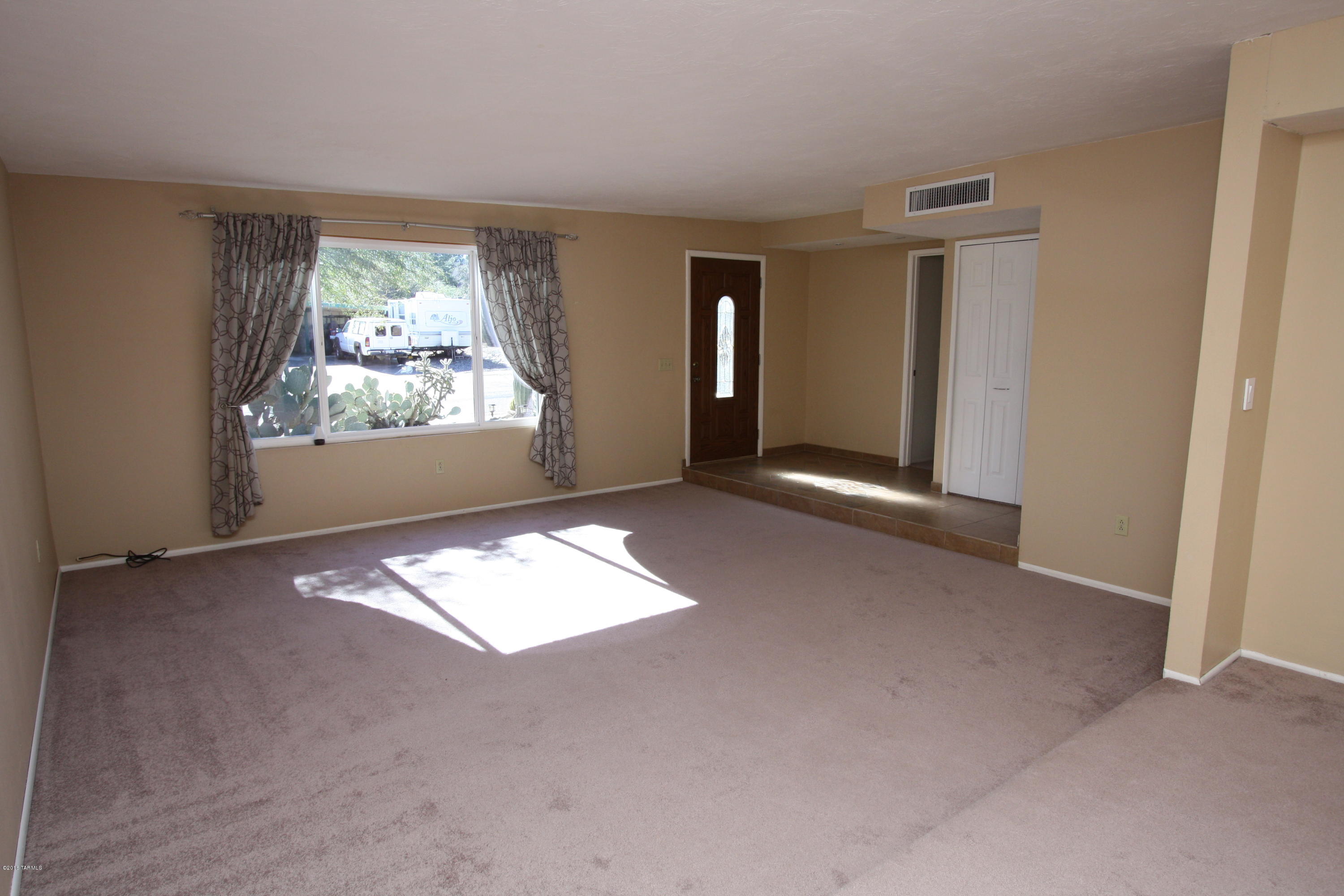 Hidden Hills (1-103) - Residential Lease