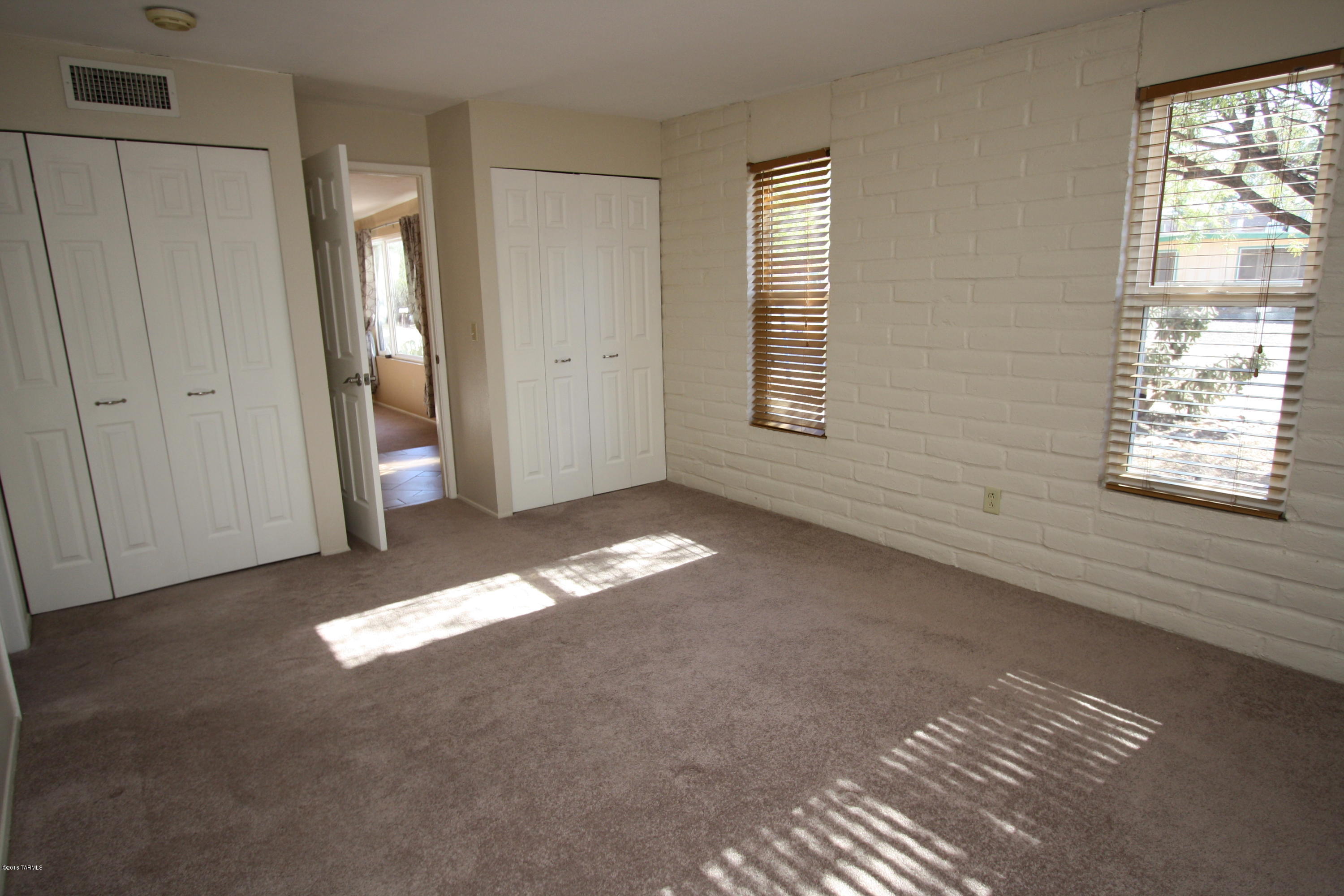 Hidden Hills (1-103) - Residential Lease