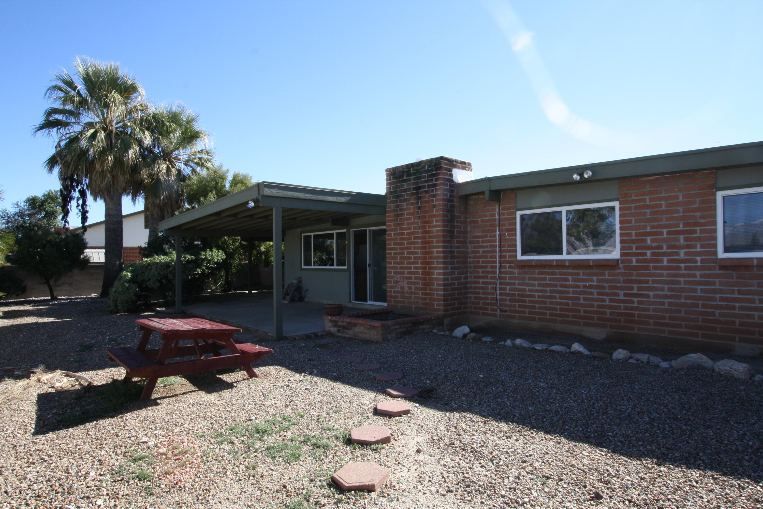 Hidden Hills (1-103) - Residential Lease