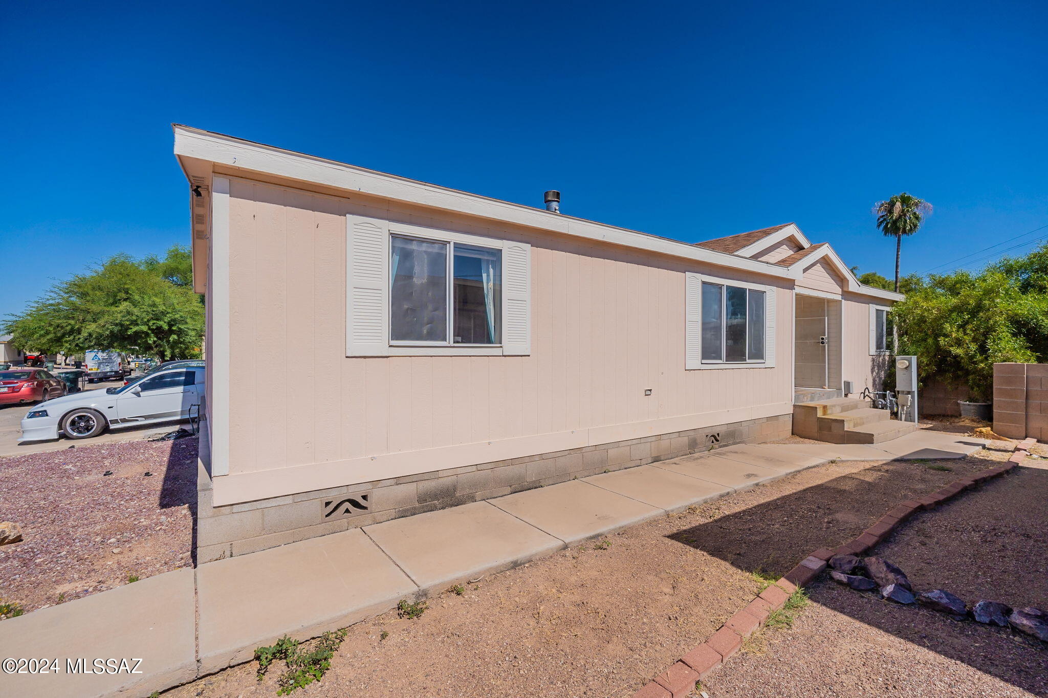 Country Club Terrace (1-108) - Residential