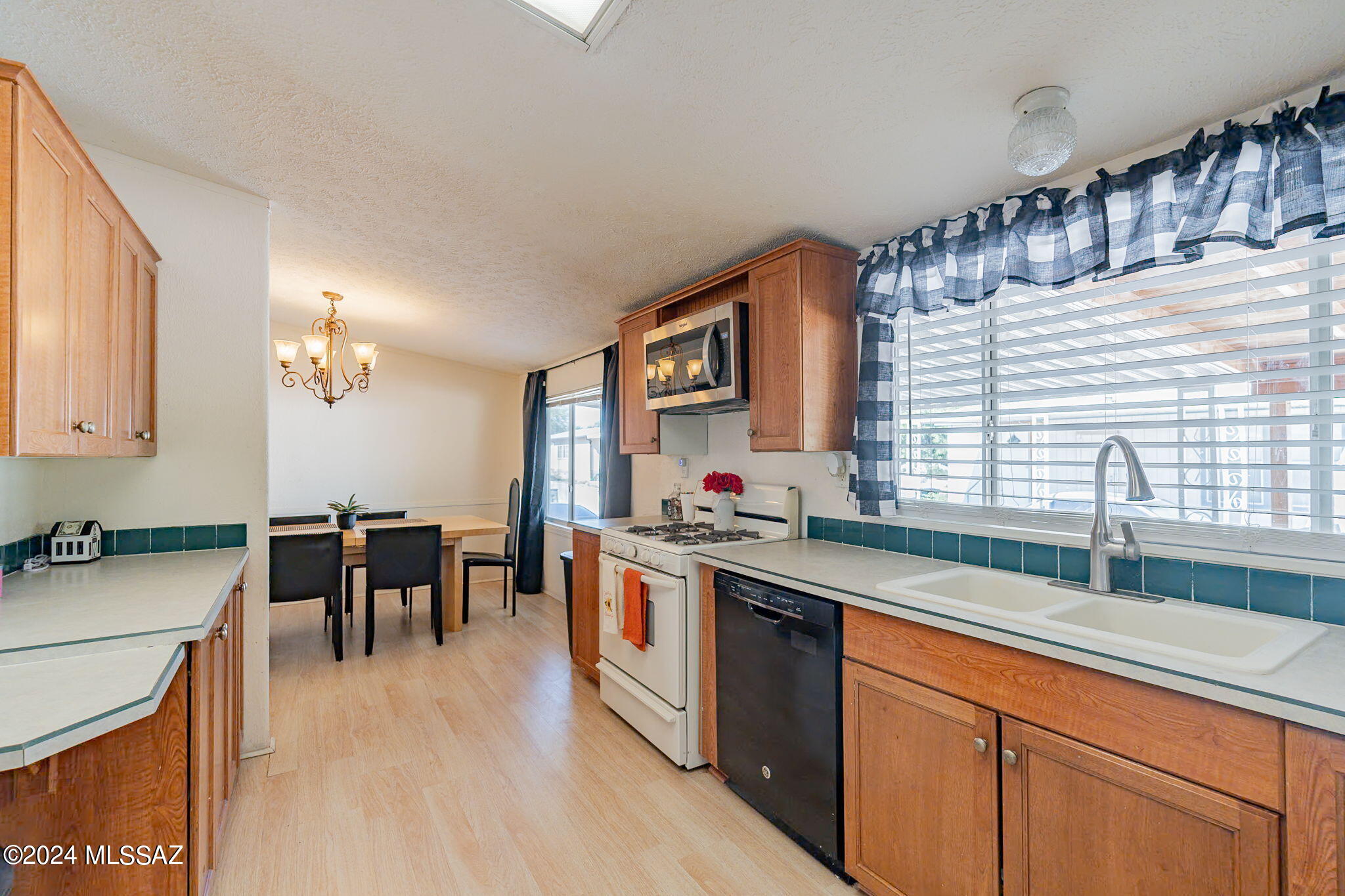 Country Club Terrace (1-108) - Residential