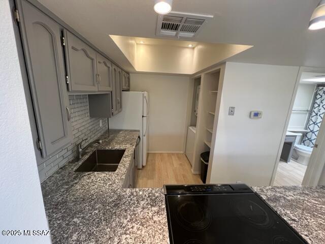 1200 E River Road G90