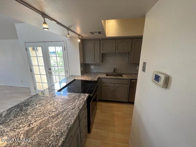 1200 E River Road G90