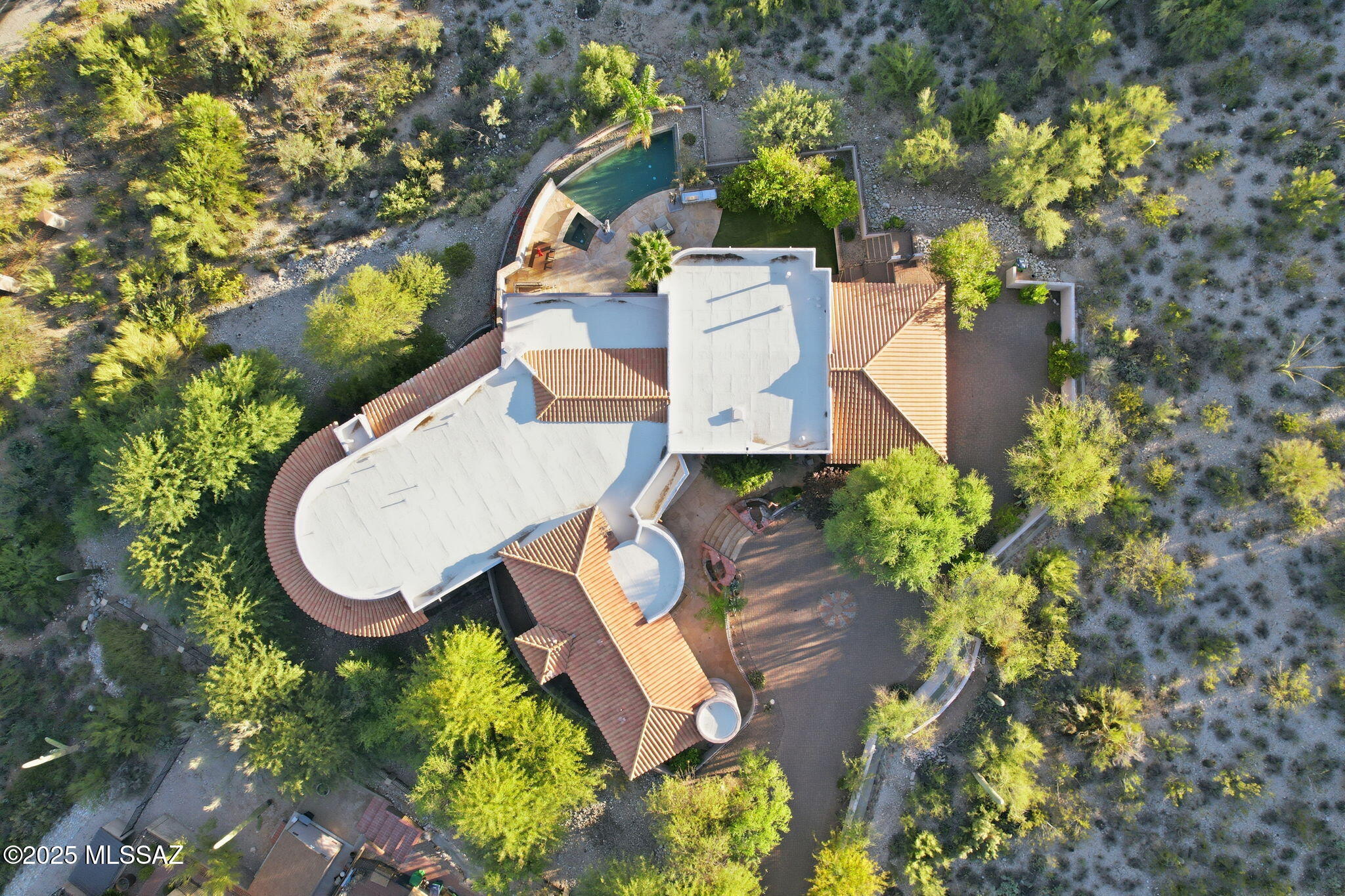 5171 N Hacienda Del Sol Road