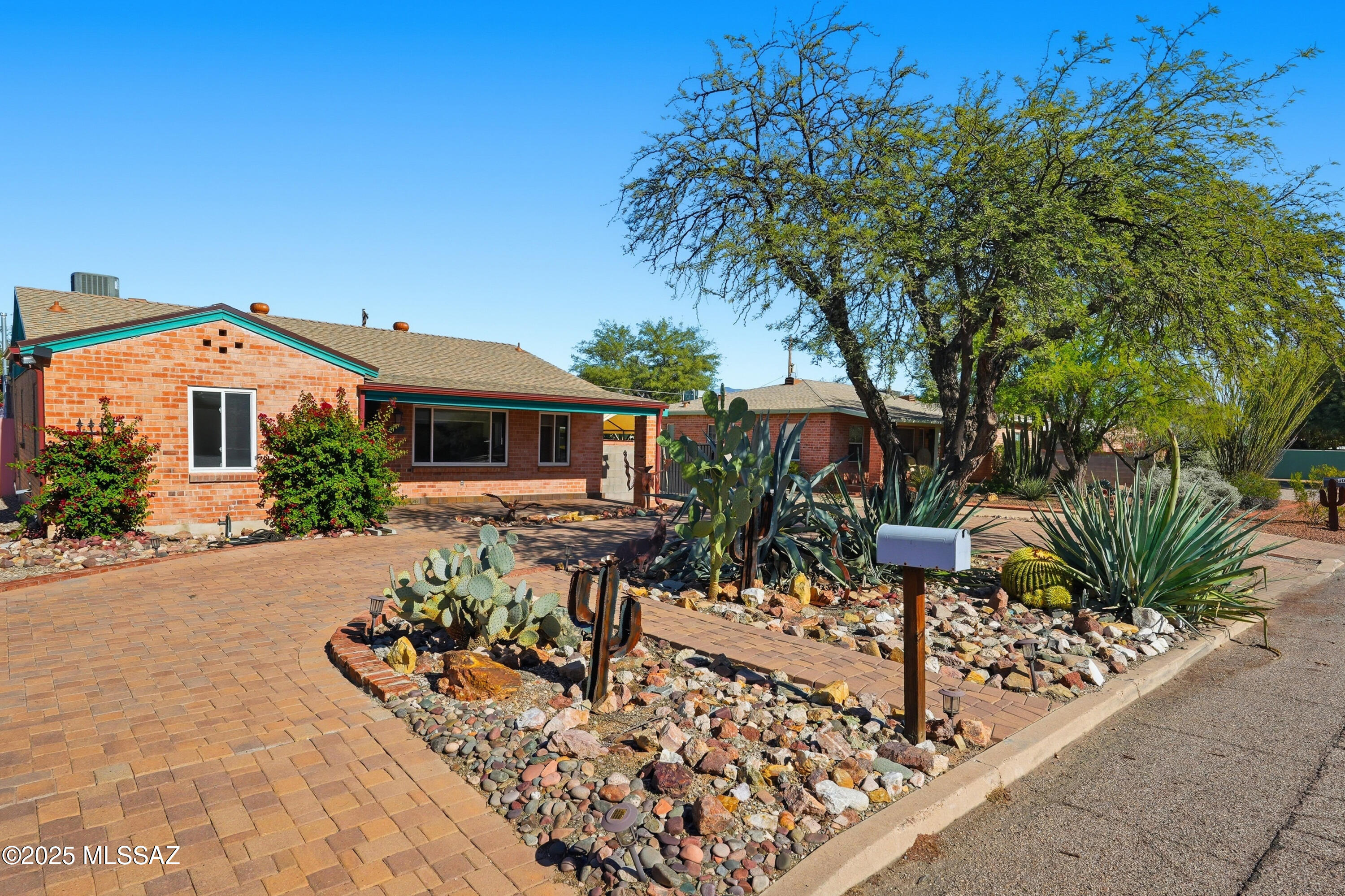 Loretta Heights - Residential