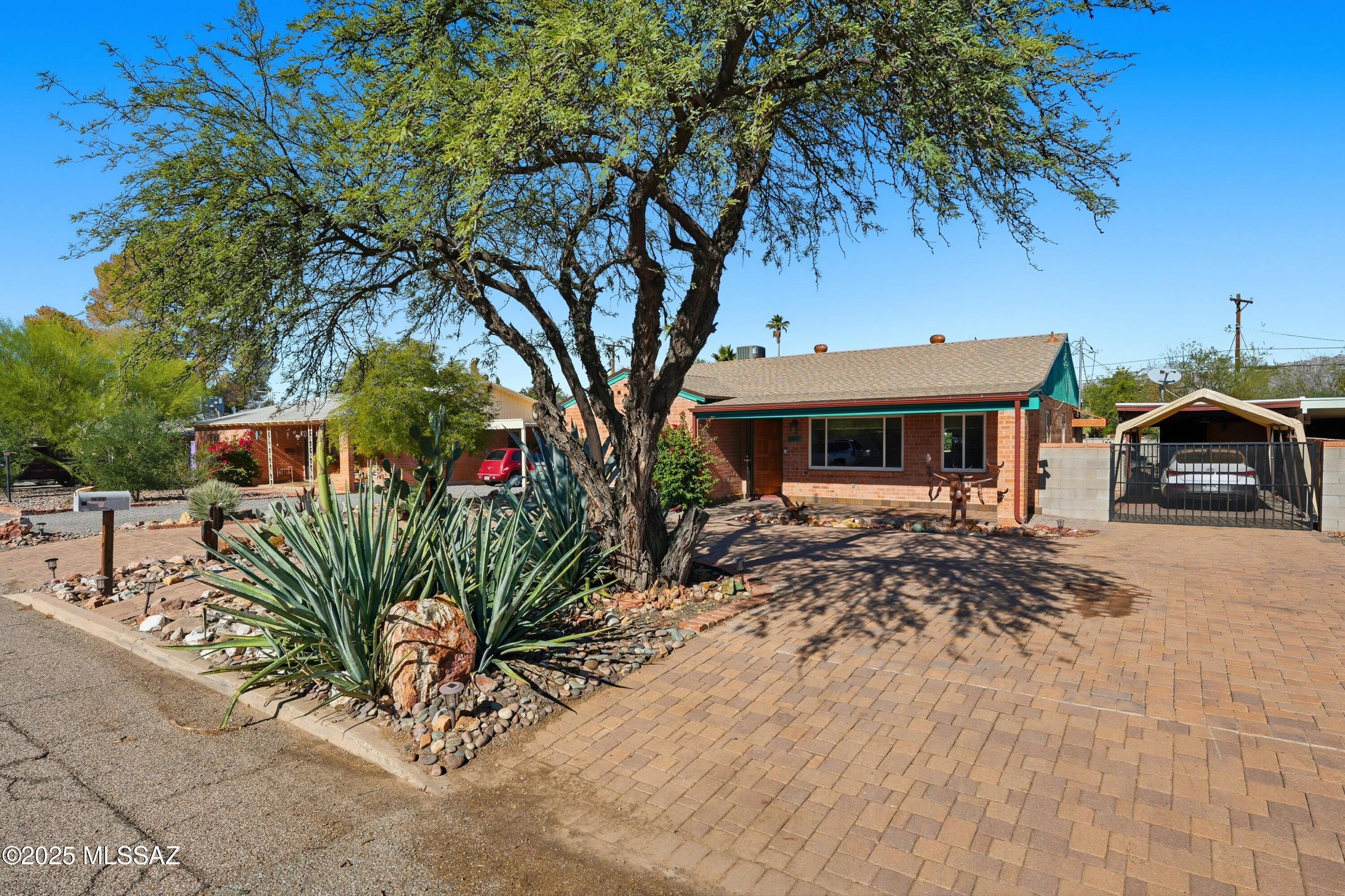 Loretta Heights - Residential