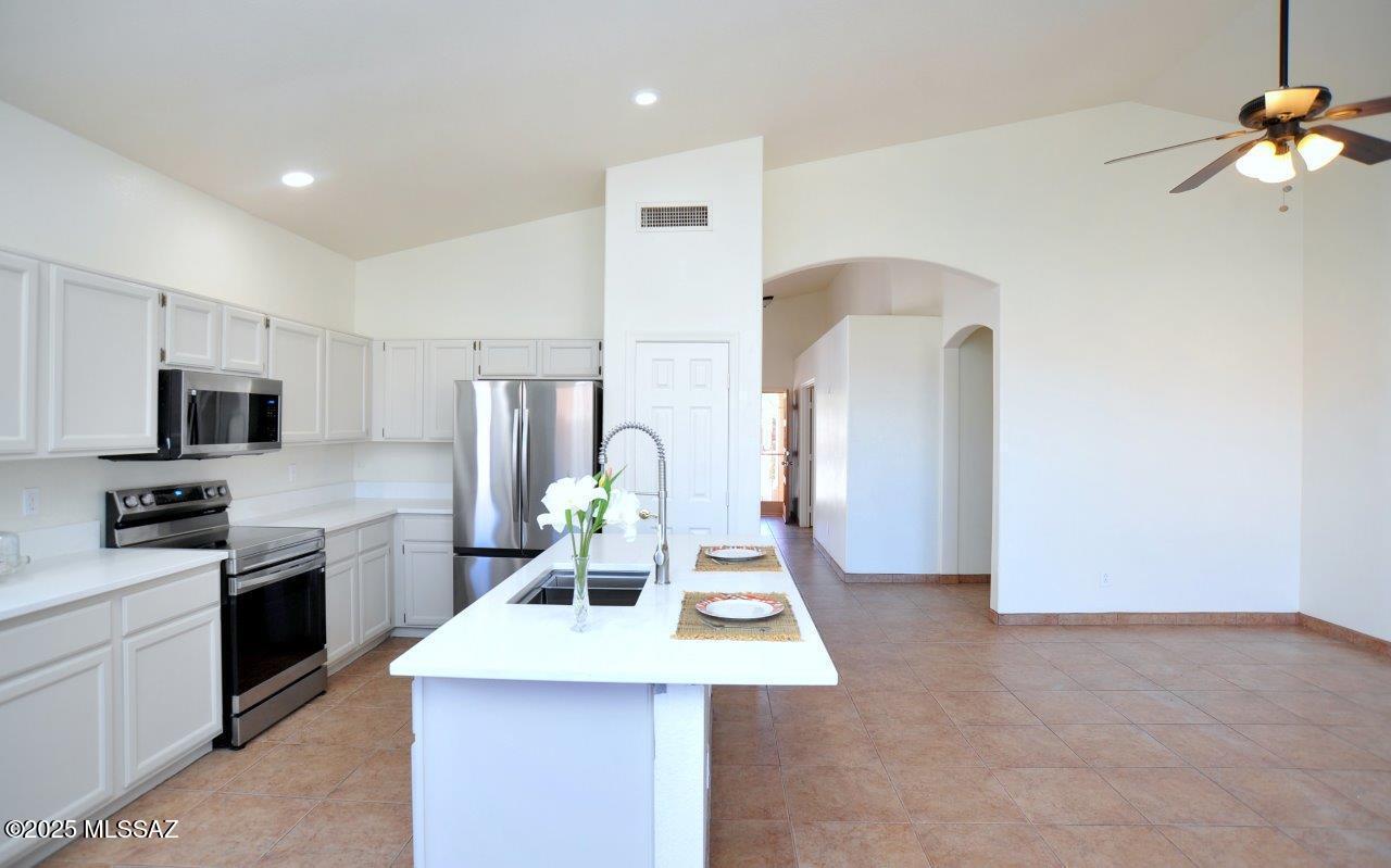 Bristol Park Resubdivision (1-83) - Residential
