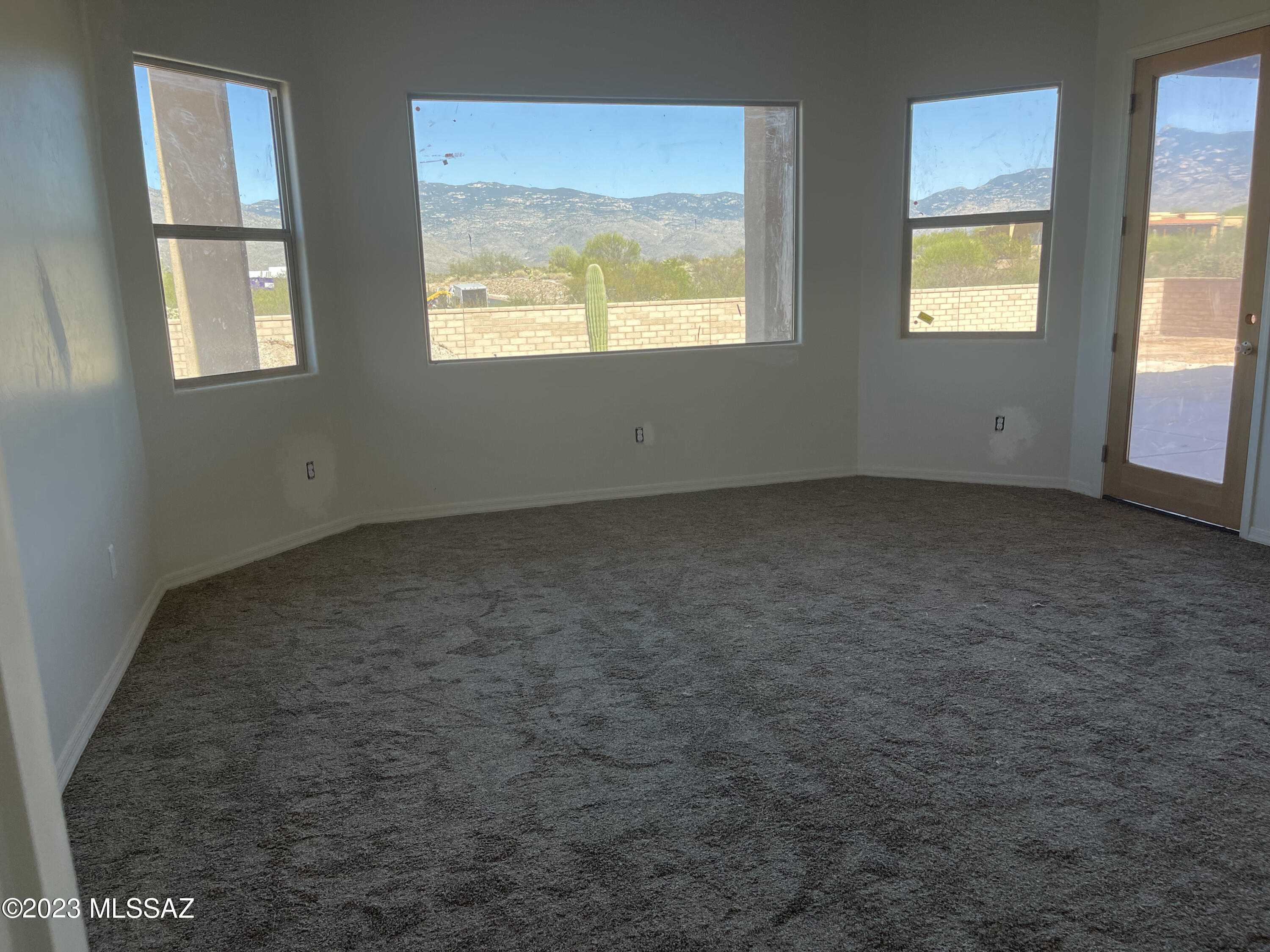 Coyote Creek (1-395) - Residential