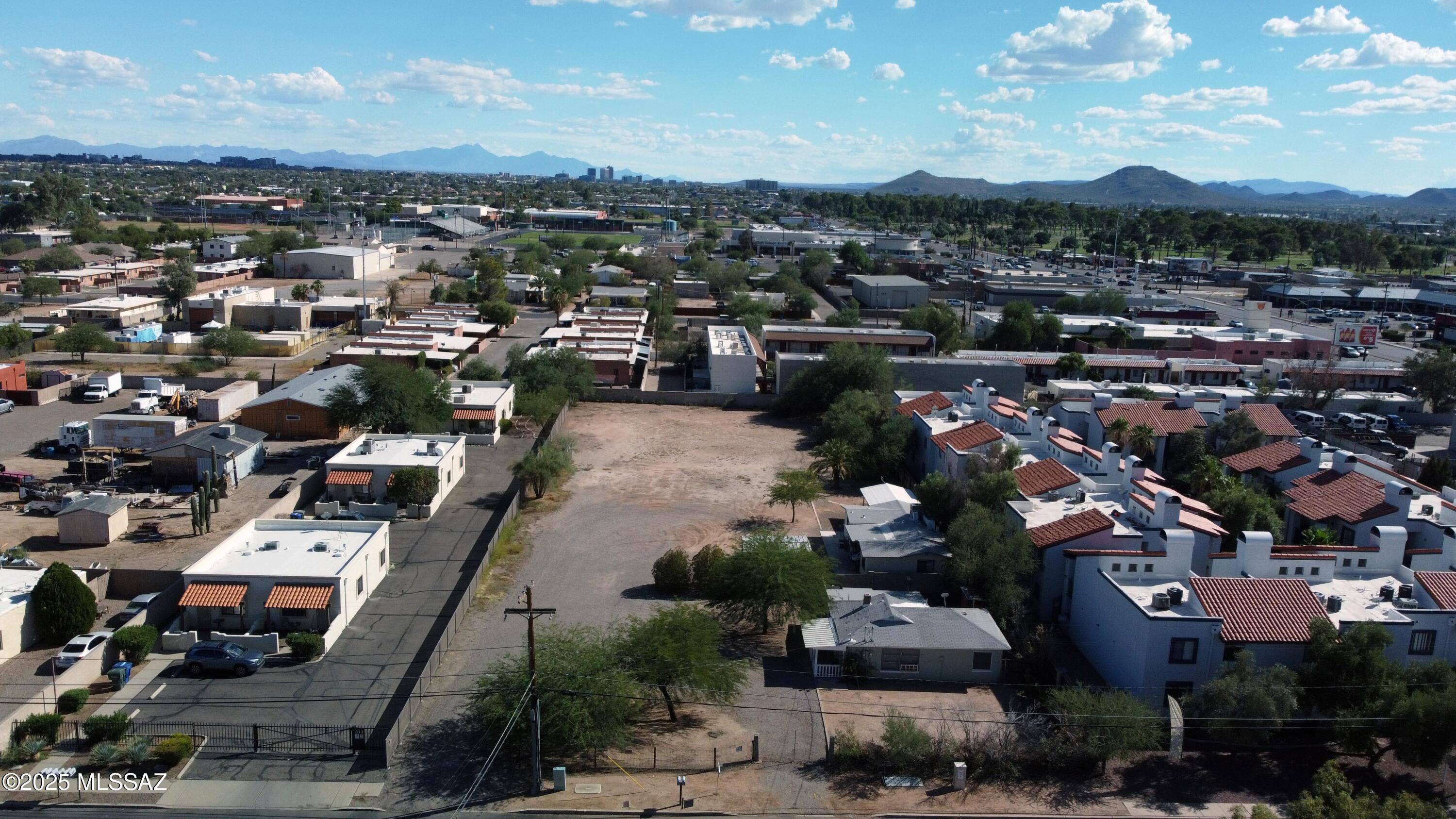 321 W Pastime Road 2